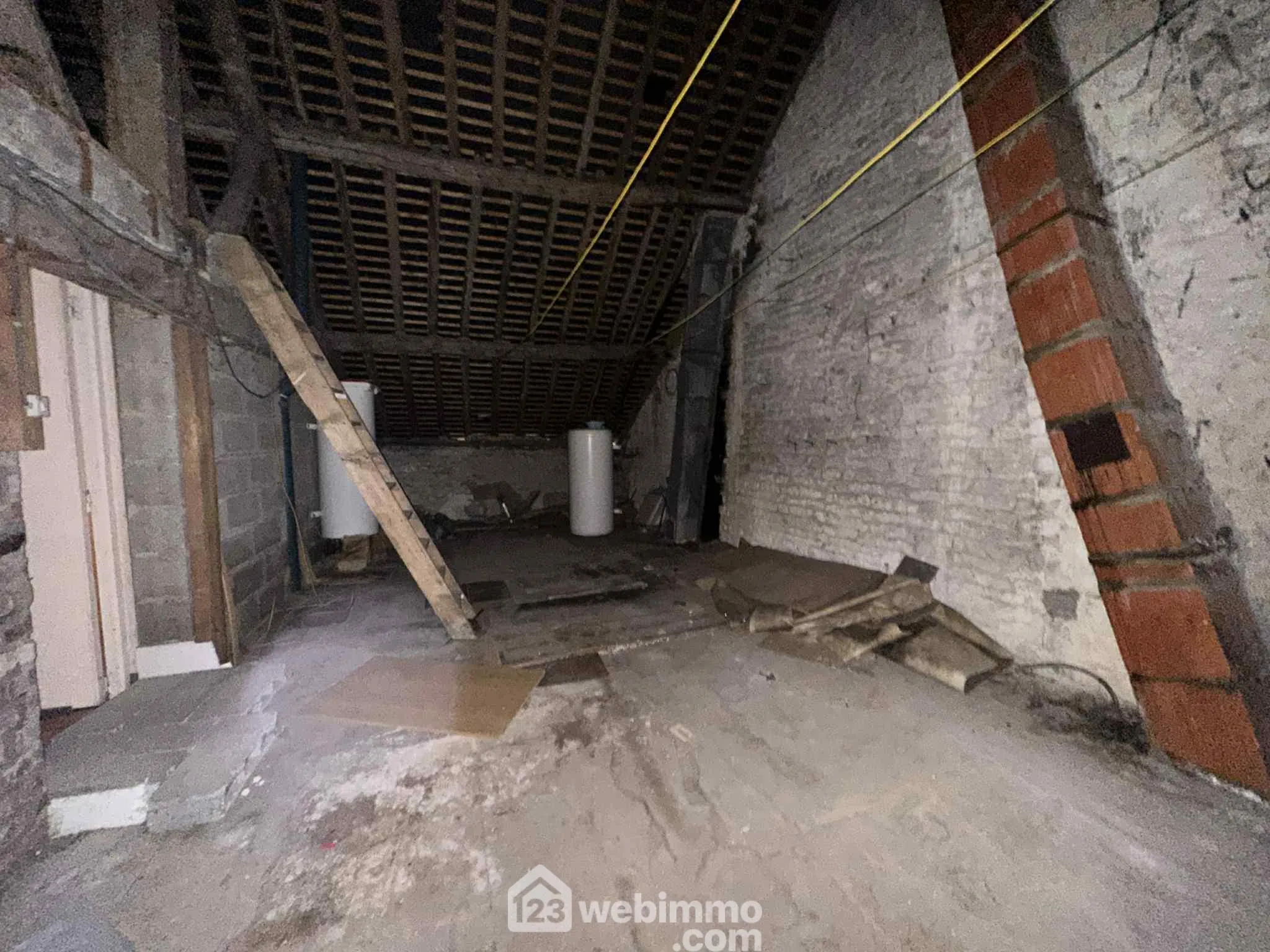 Charmante maison de ville de 85 m² à Sissonne avec jardin et garage 