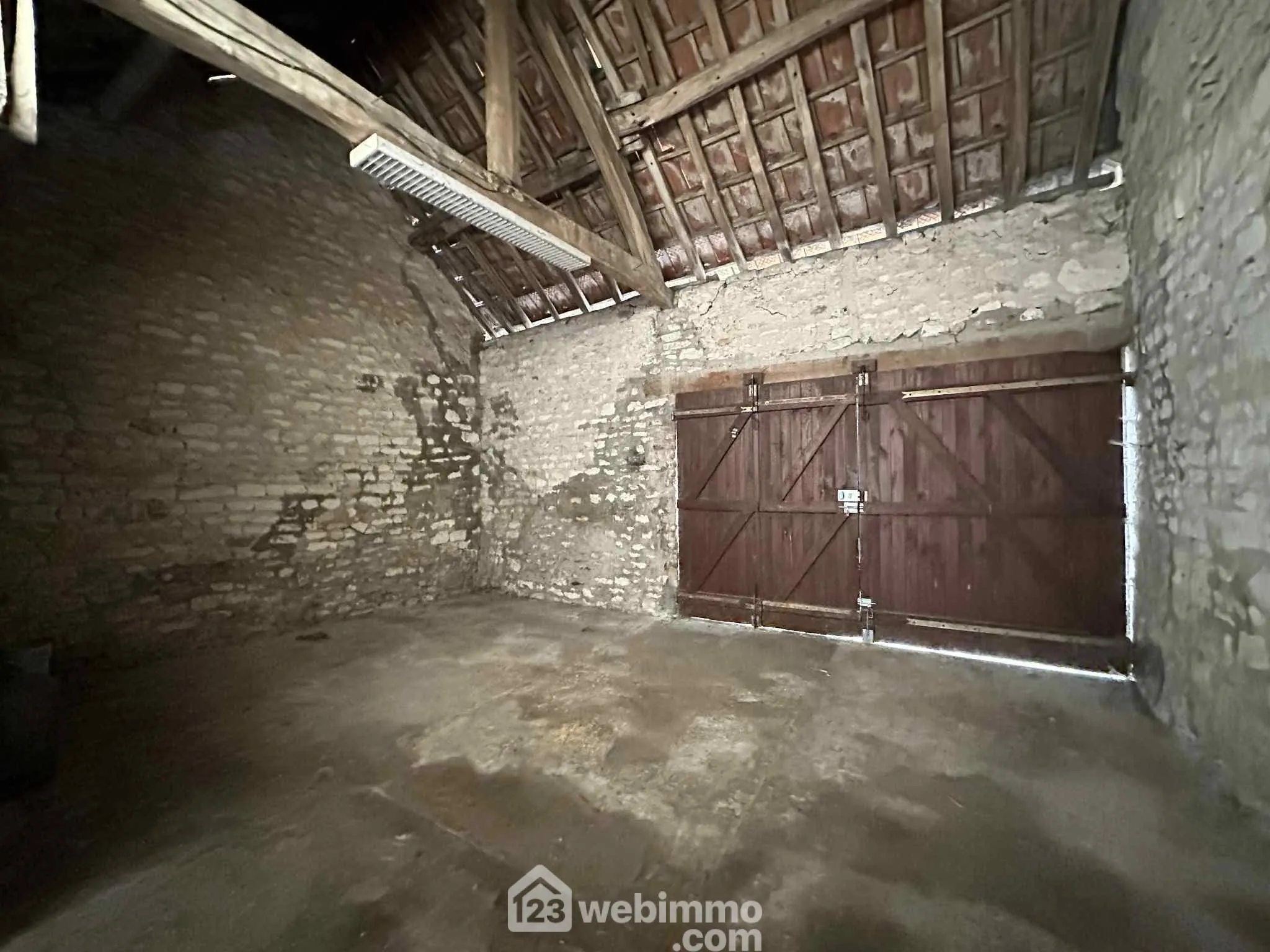 Charmante maison de ville de 85 m² à Sissonne avec jardin et garage 