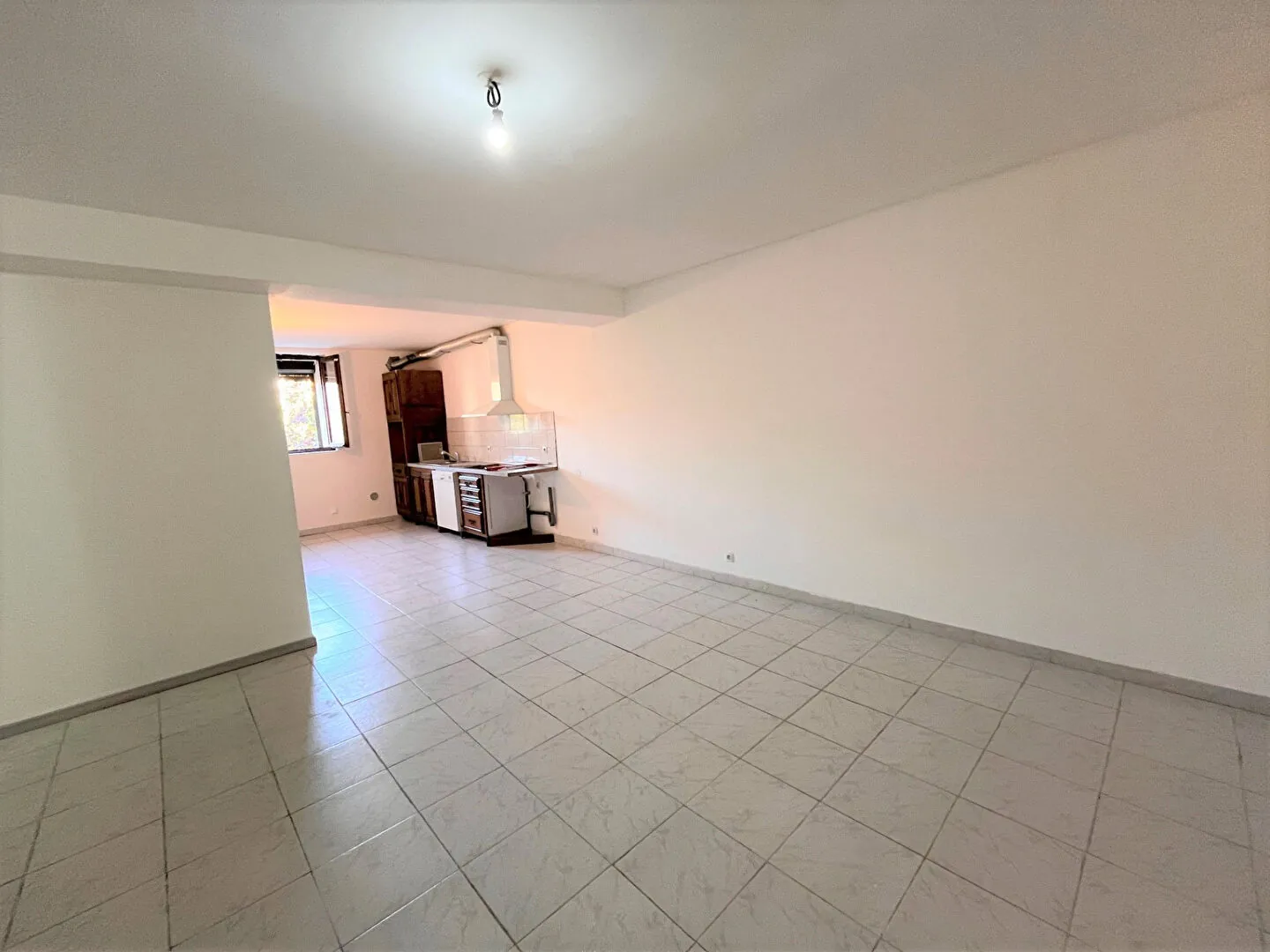 Partie de maison à Apt, 55 m² avec garage et espace de vie 