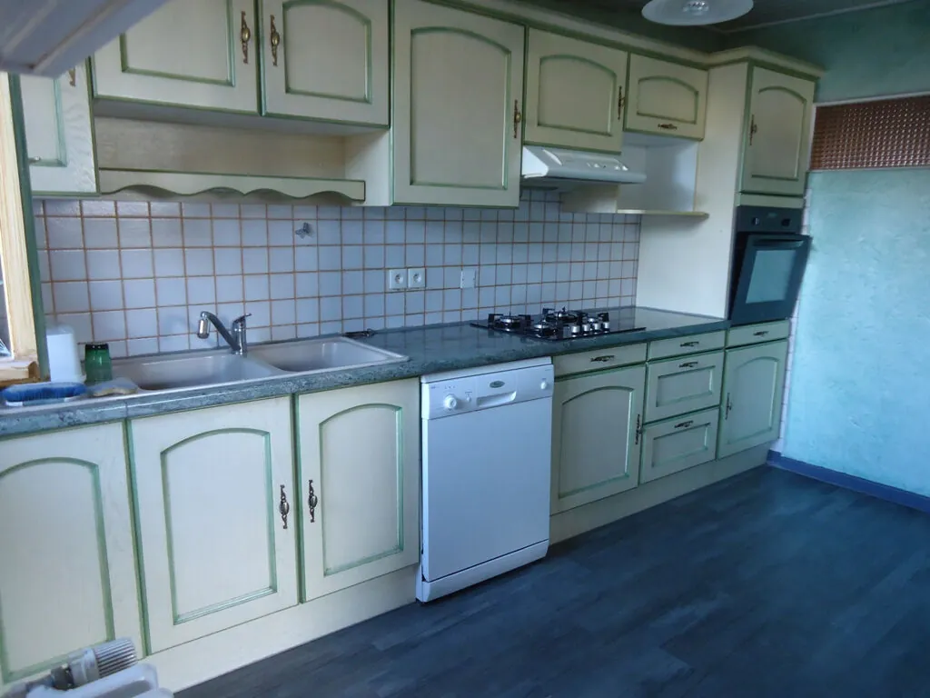 Maison de village à vendre à Savines-le-Lac avec garage et vue lac 