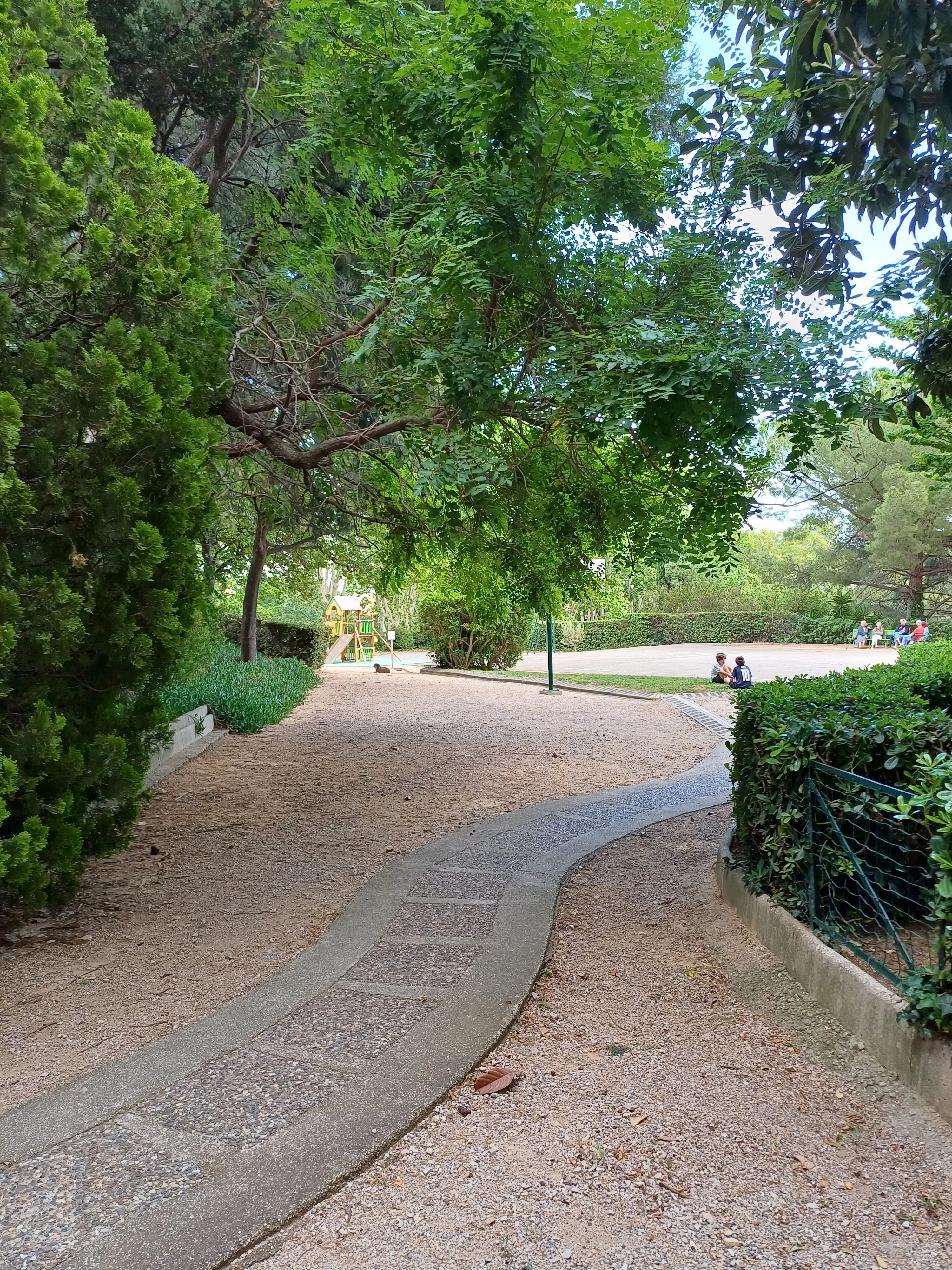 Appartement 4 pièces rénové à Marseille La Fourragère, 72,5 m² avec balcon et parking sécurisé 