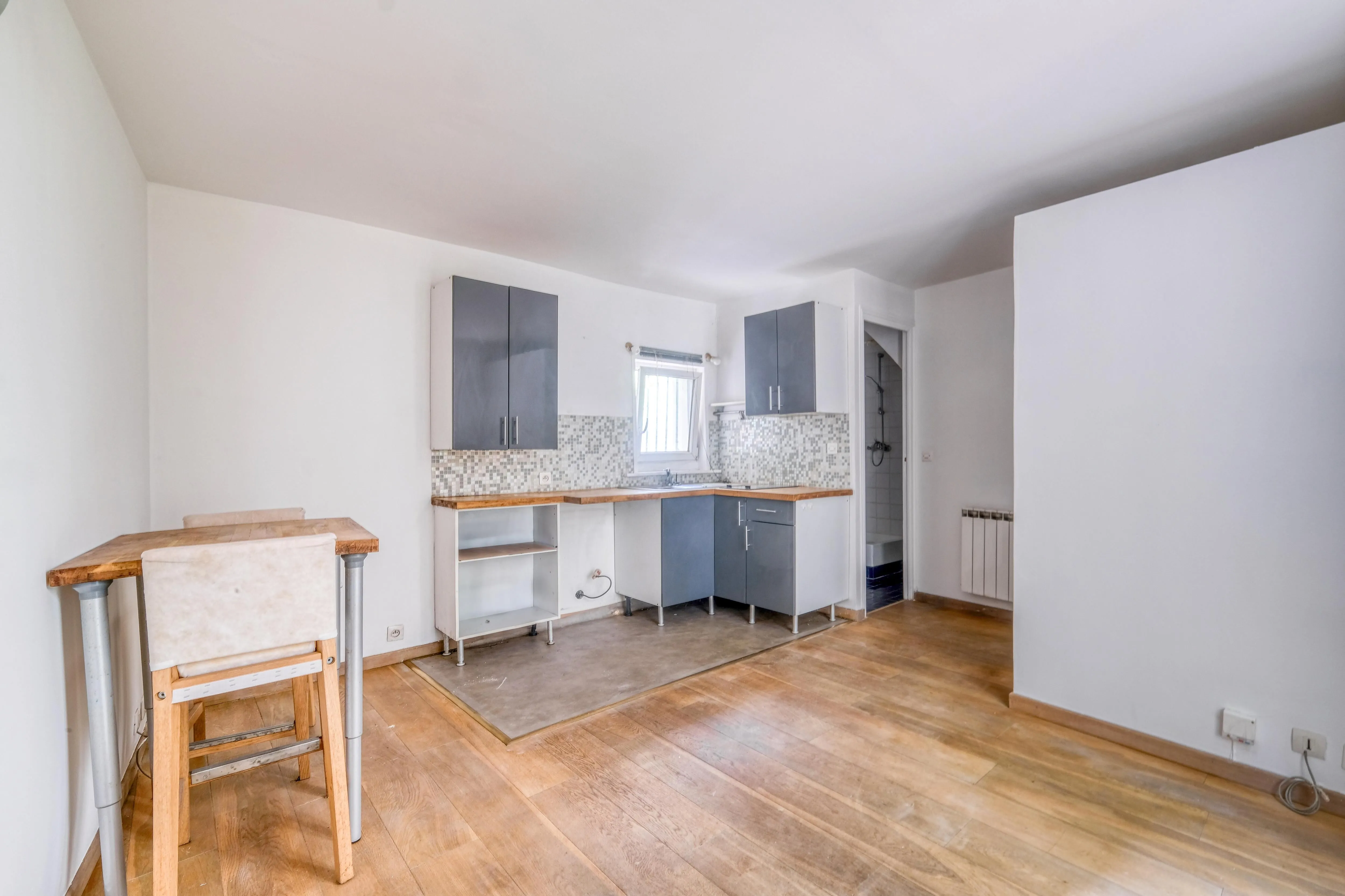 Studio à vendre dans le 14ème arrondissement de Paris, proche métro Pernety 