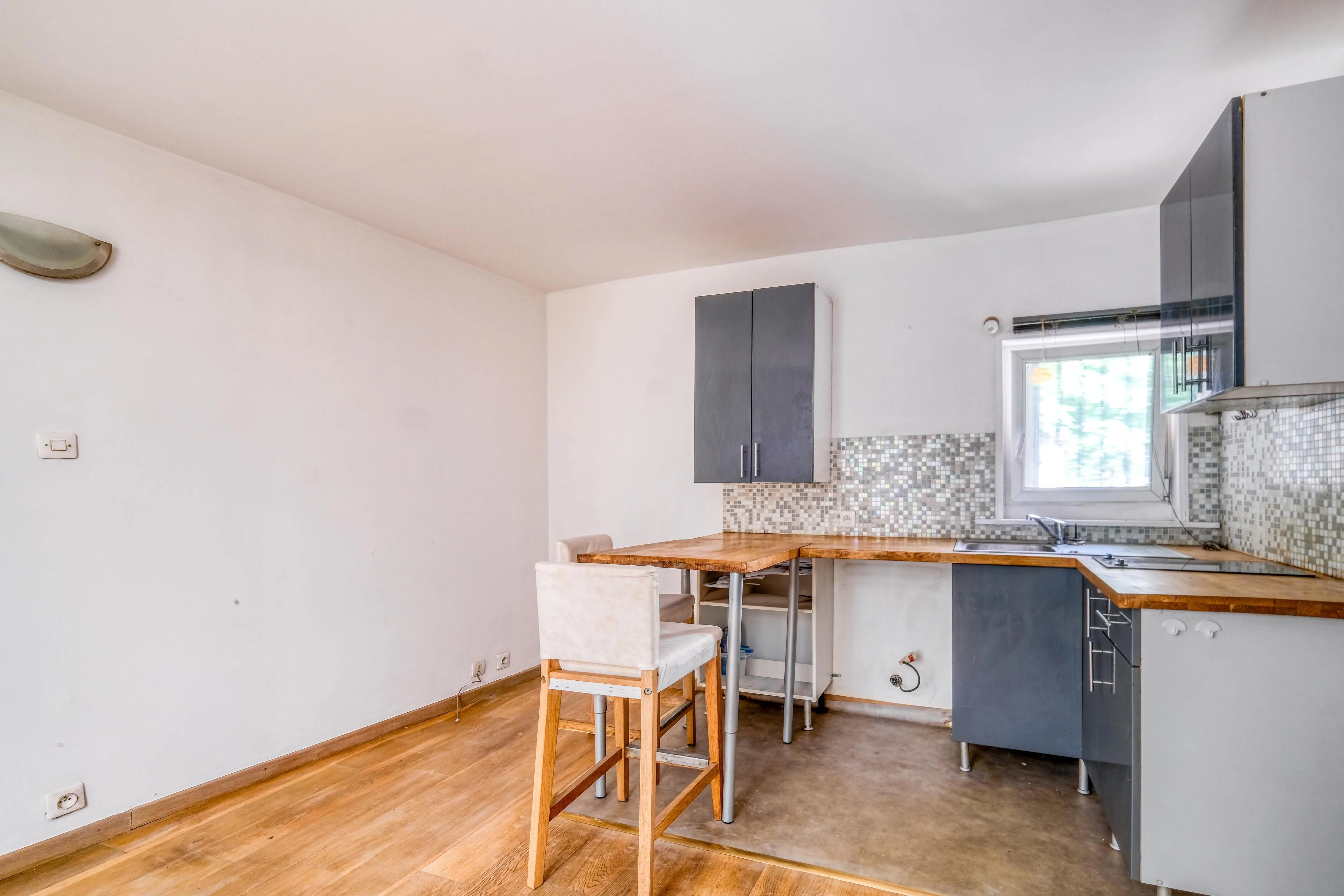Studio à vendre Paris 14e proche métro Pernety - 22,40 m² util 