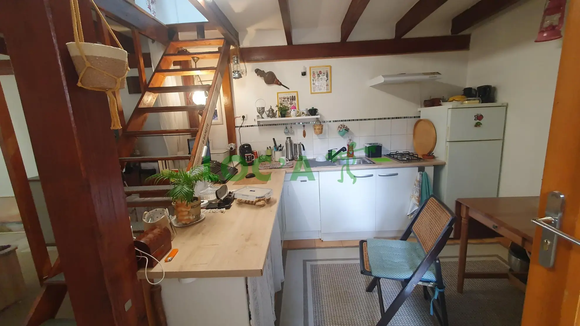 Maison F2 à vendre à Dijon centre-ville avec cour et terrasse, calme et proche commodités 