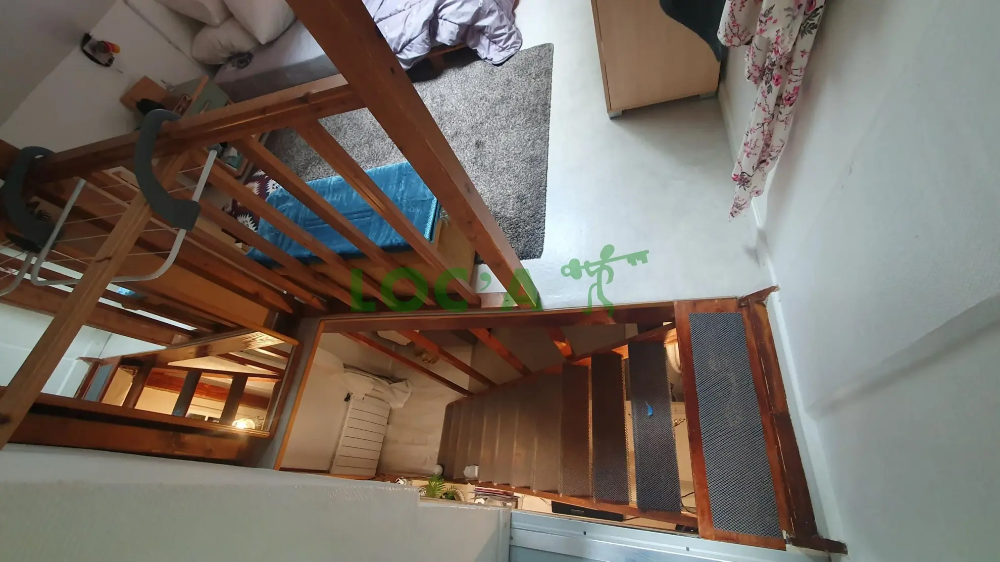 Maison F2 à vendre à Dijon centre-ville avec cour et terrasse, calme et proche commodités 