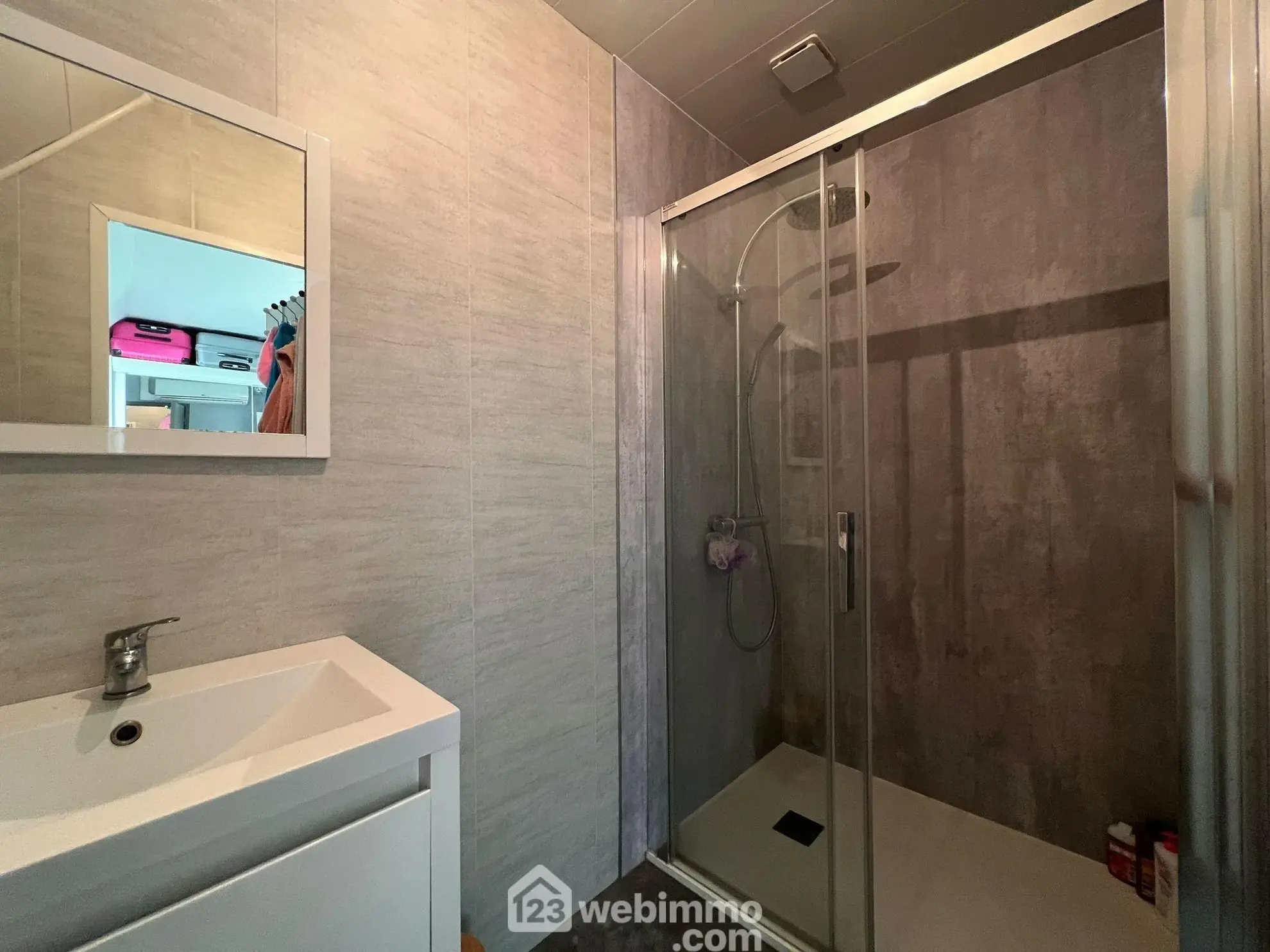 Belleville-sur-Meuse - Maison familiale de 4 chambres avec garage et jardin 