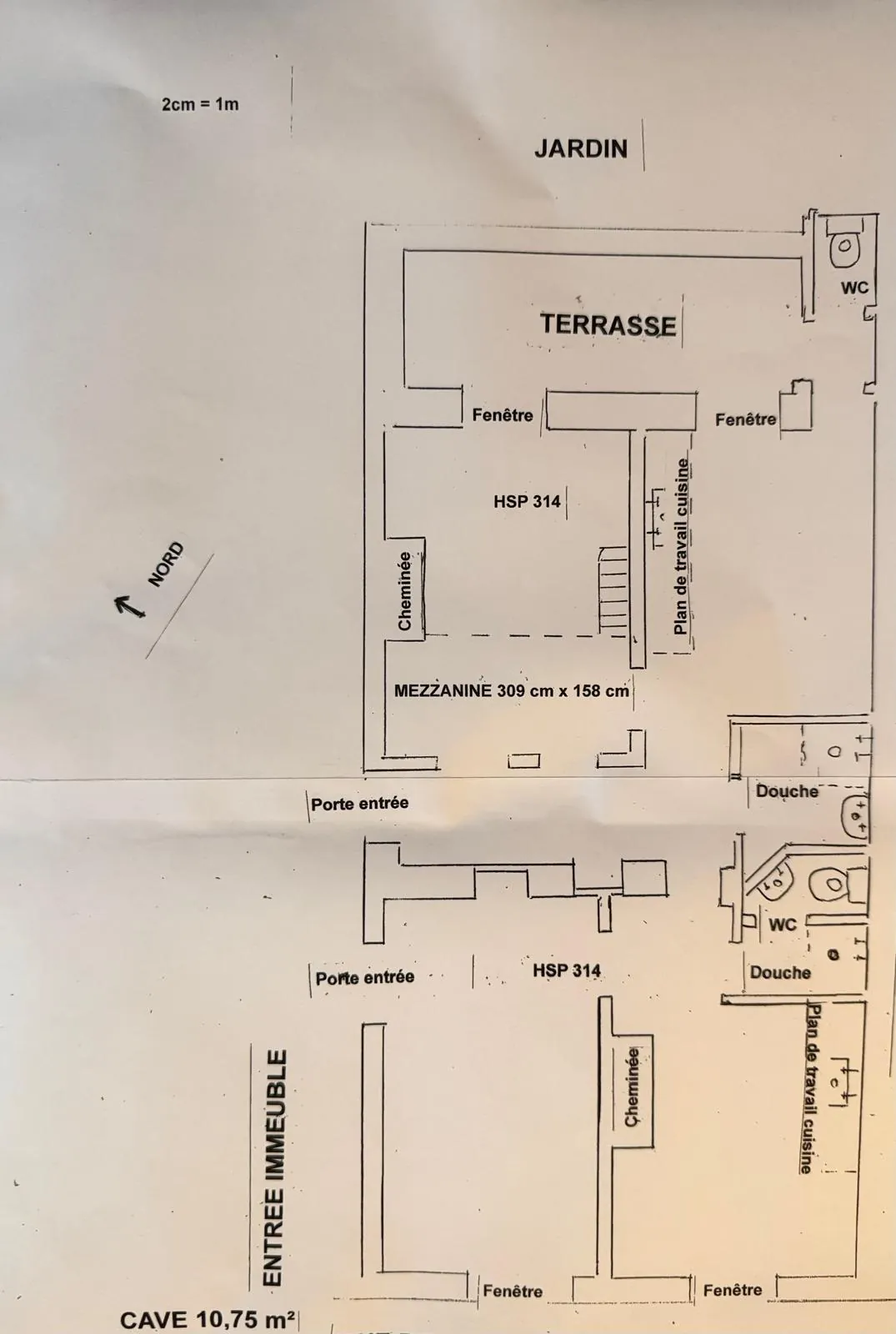 Appartement 4 pièces rénovable avec terrasse et cave à Nîmes 