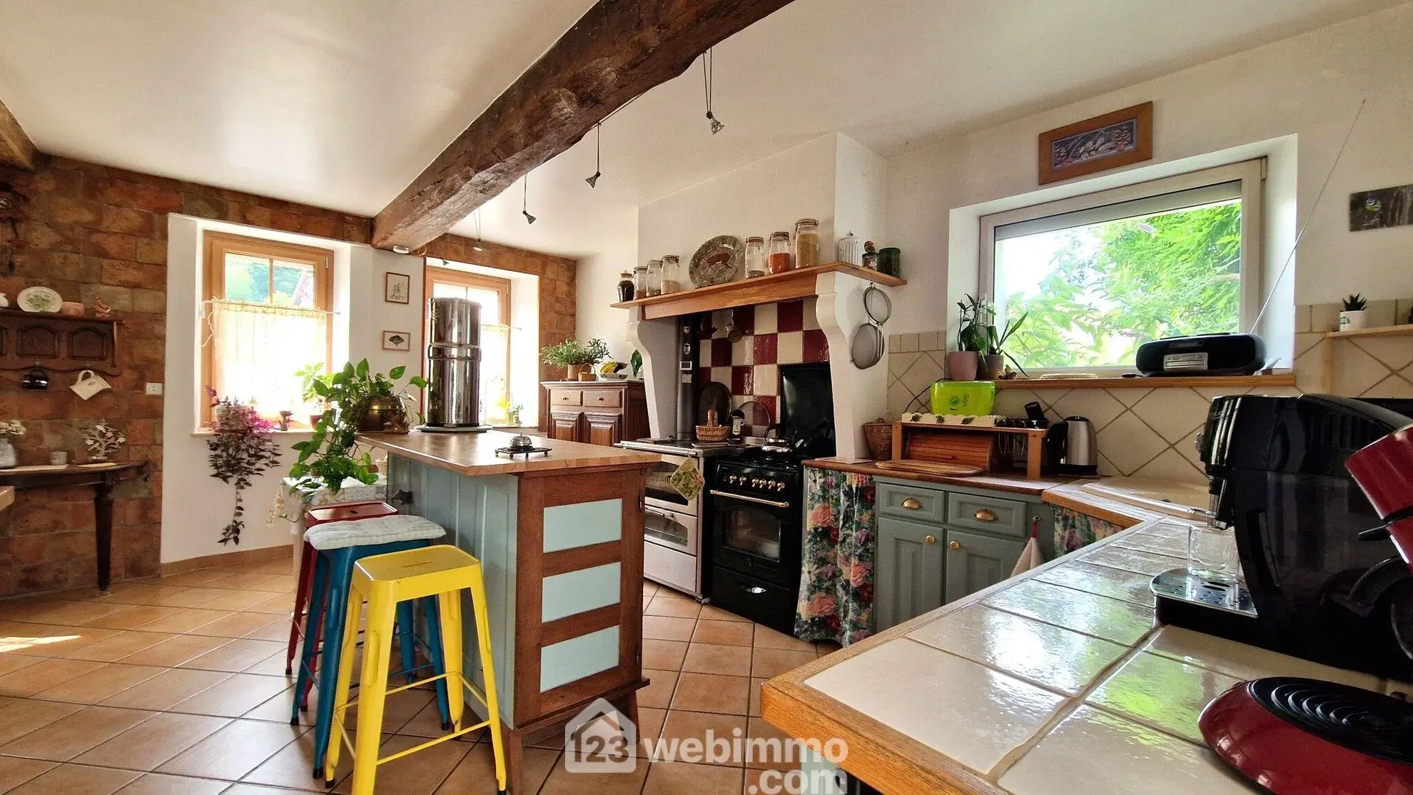 Maison en pierre de 140 m² à Veslud, rénovée et prête à vivre 