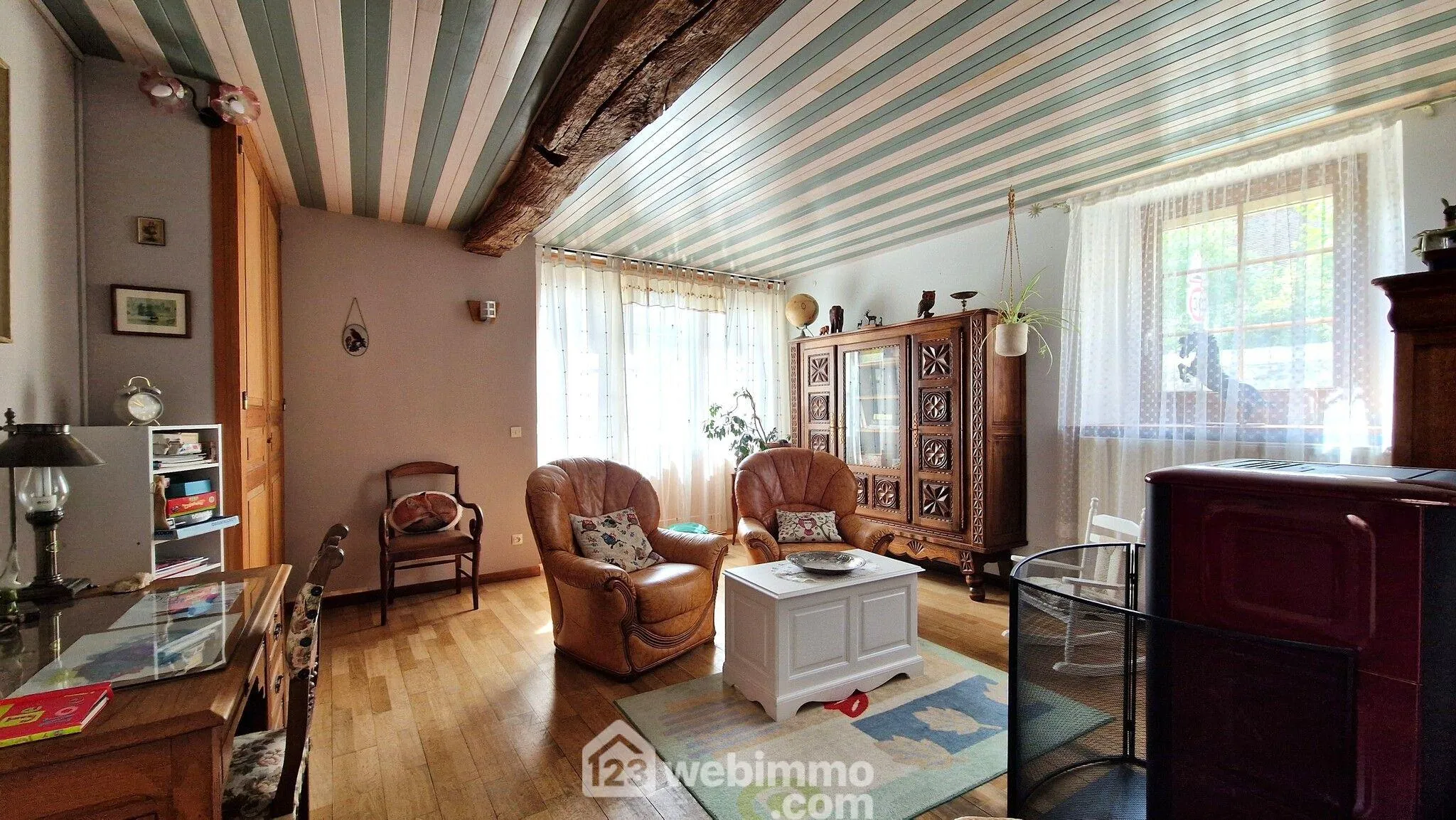 Maison en pierre de 140 m² à Veslud, rénovée et prête à vivre 