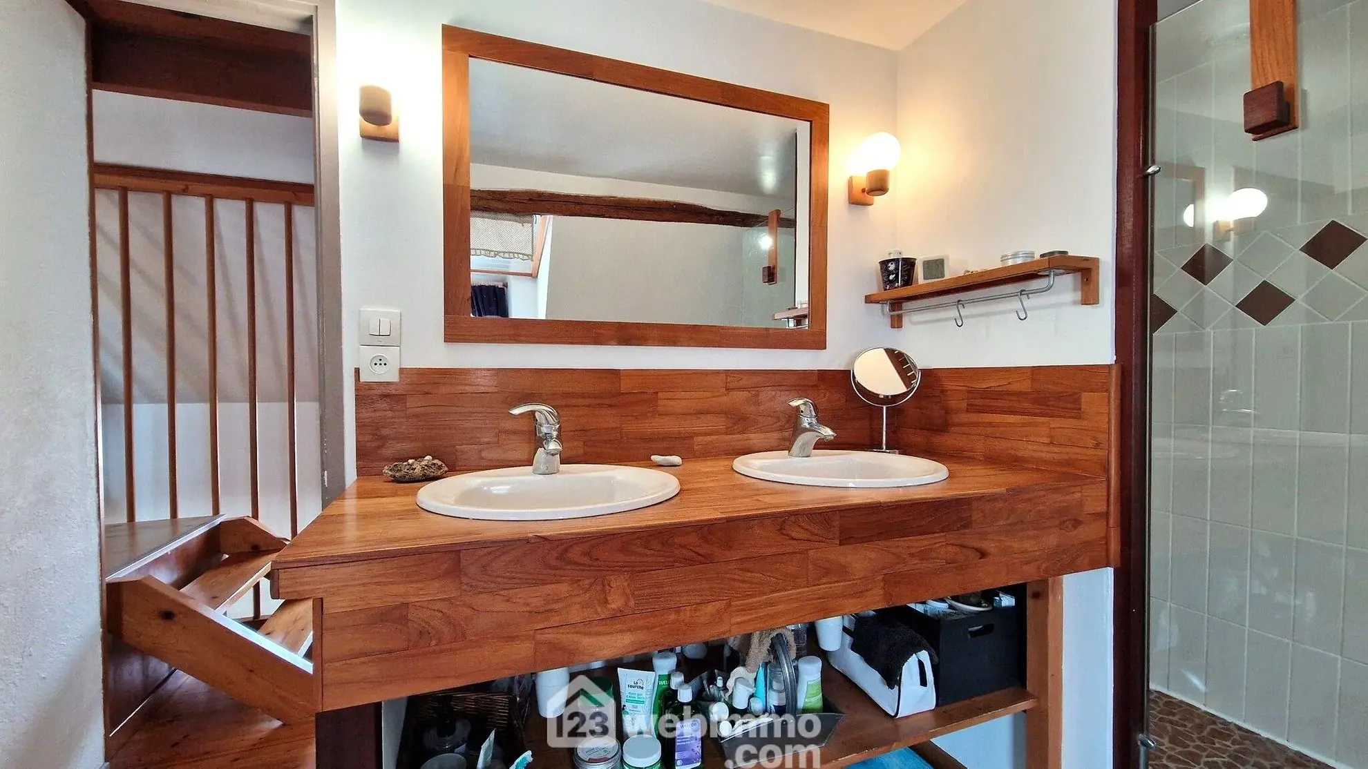 Maison en pierre de 140 m² à Veslud, rénovée et prête à vivre 