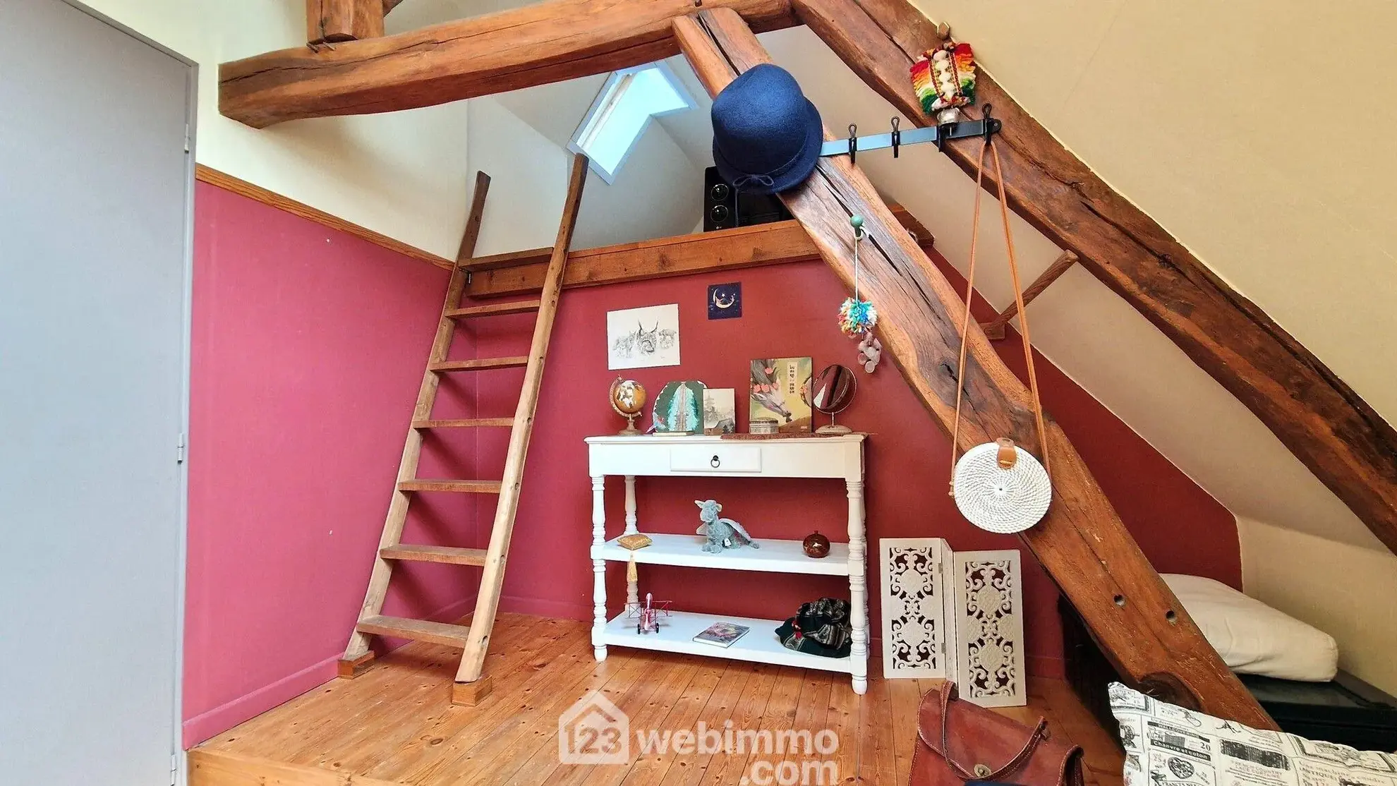 Maison en pierre de 140 m² à Veslud, rénovée et prête à vivre 