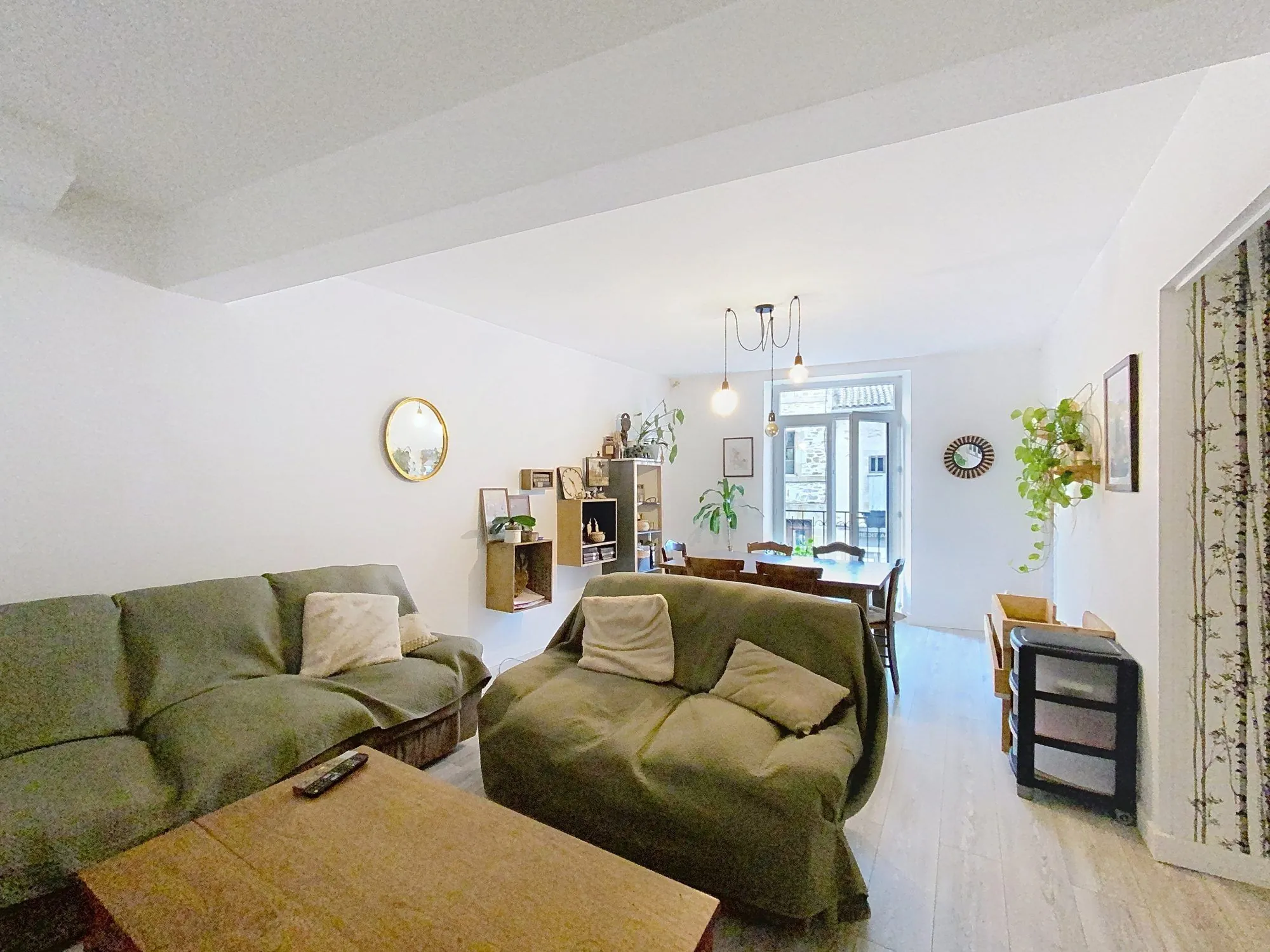 Maison à vendre à Laguépé de 100 m² avec terrasse et caractéristiques authentiques