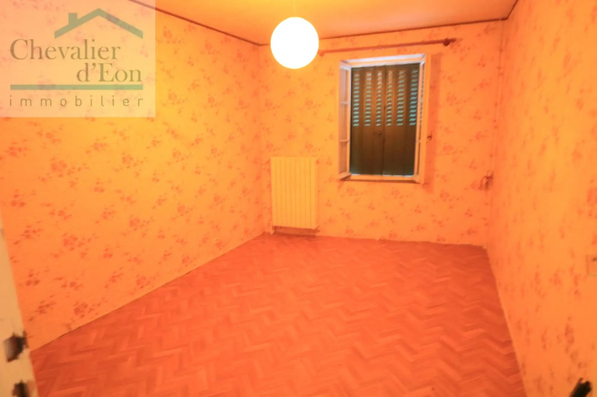 Maison de village à Tronchoy avec dépendances et cour privée – 160 m² 