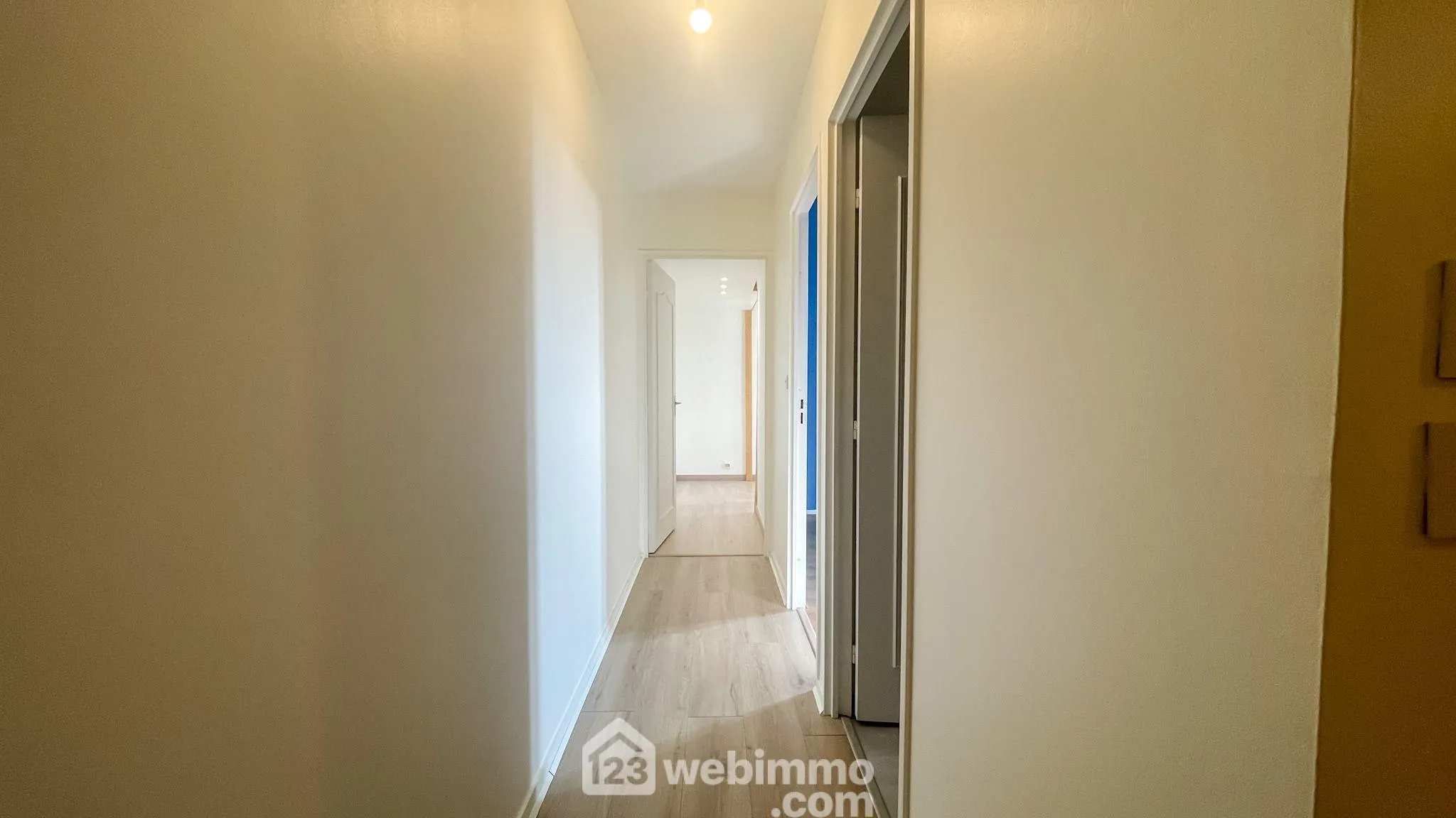 Magnifique duplex lumineux de 82m² à Marolles-En-Brie avec balcon et stationnement 