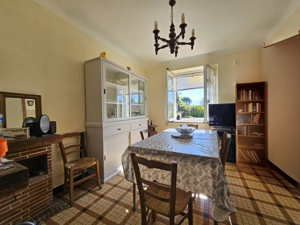 Charmante maison ancienne avec terrain constructible à Baliros, vue Pyrénées 