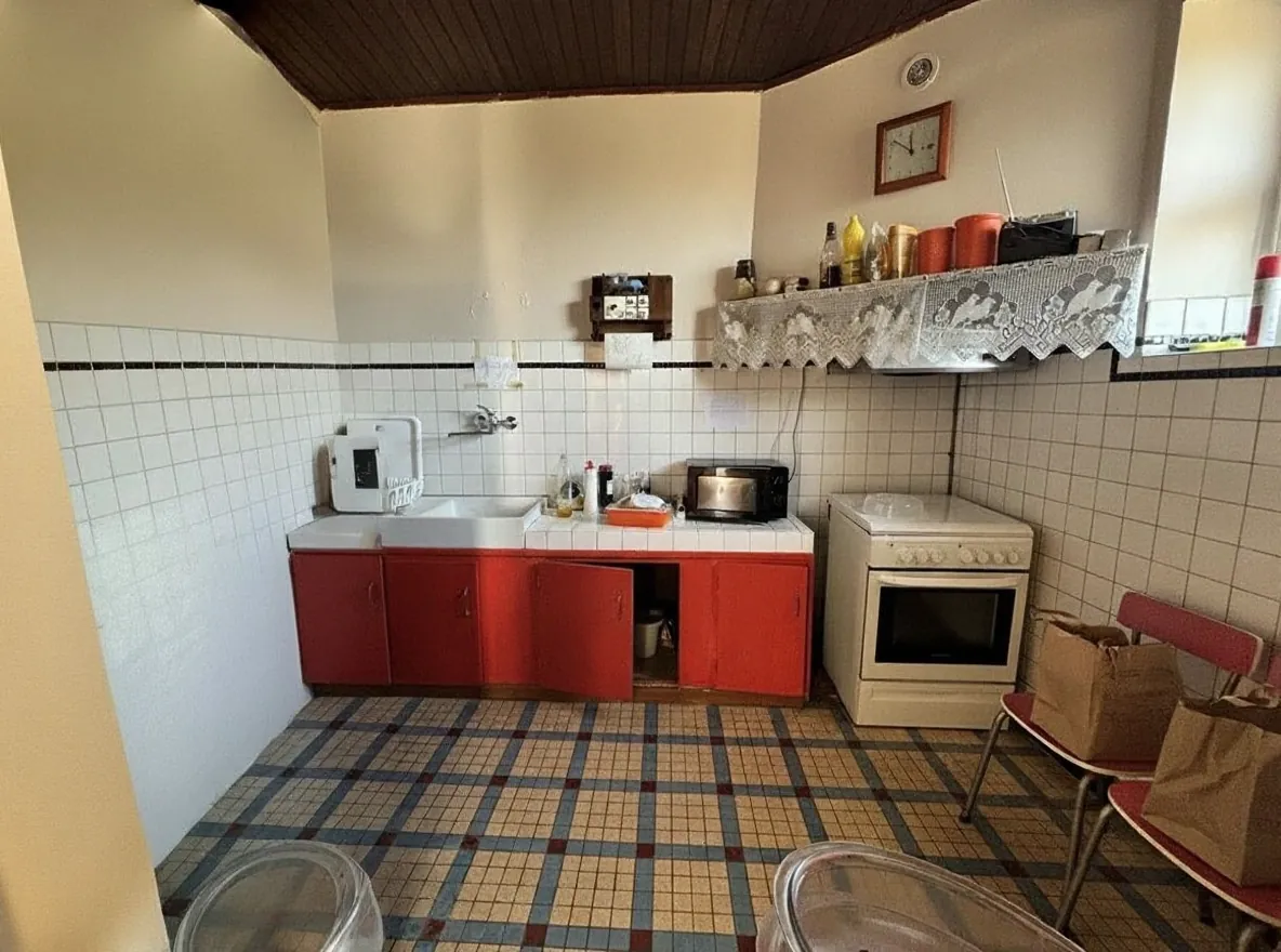 Charmante maison ancienne avec terrain constructible à Baliros, vue Pyrénées 