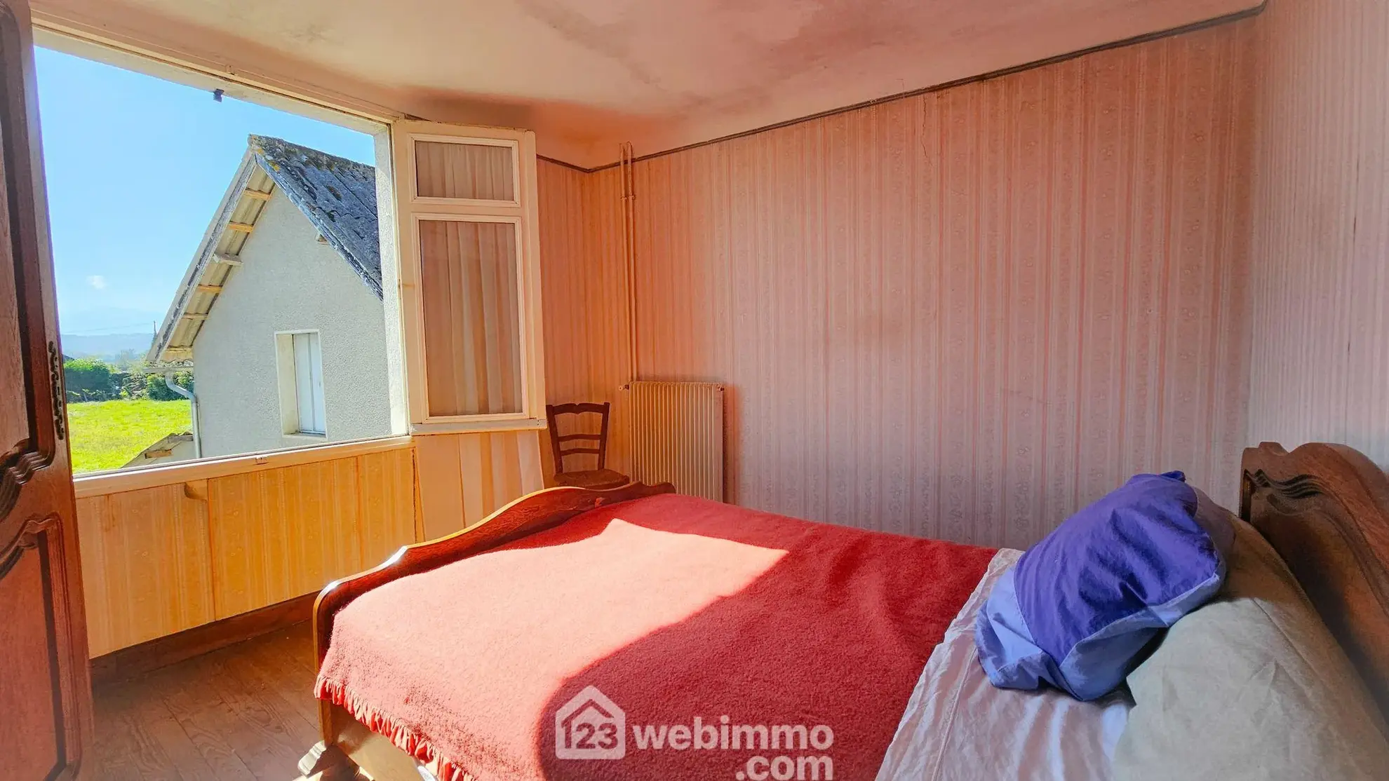 Charmante maison ancienne avec terrain constructible à Baliros, vue Pyrénées 