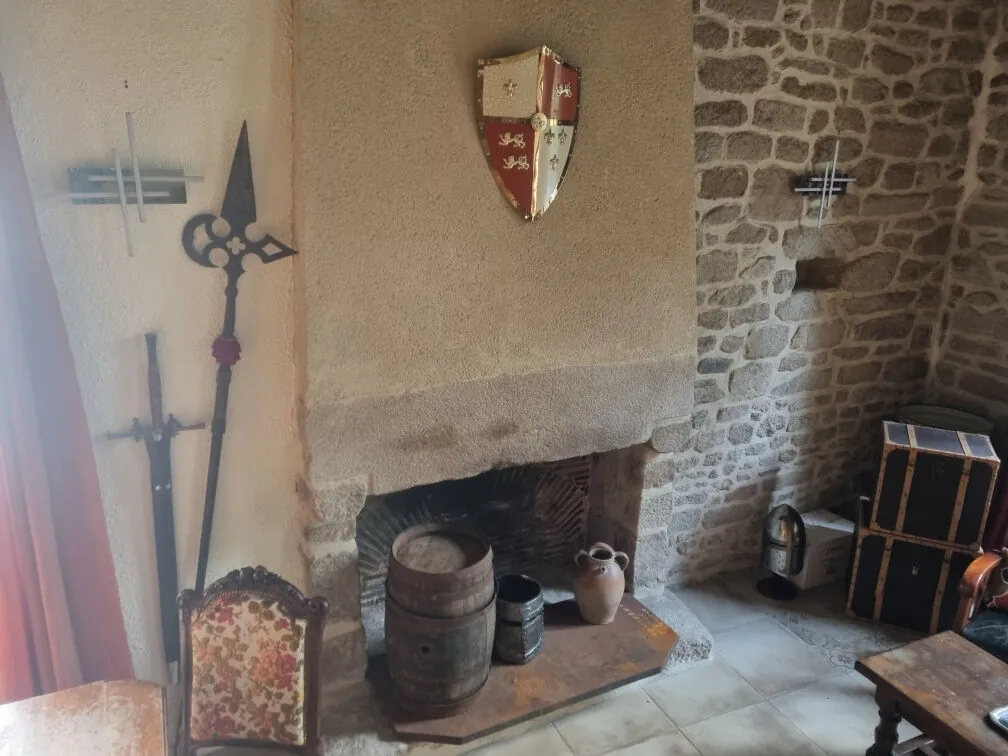 Grand studio avec mezzanine à Guérande centre historique 