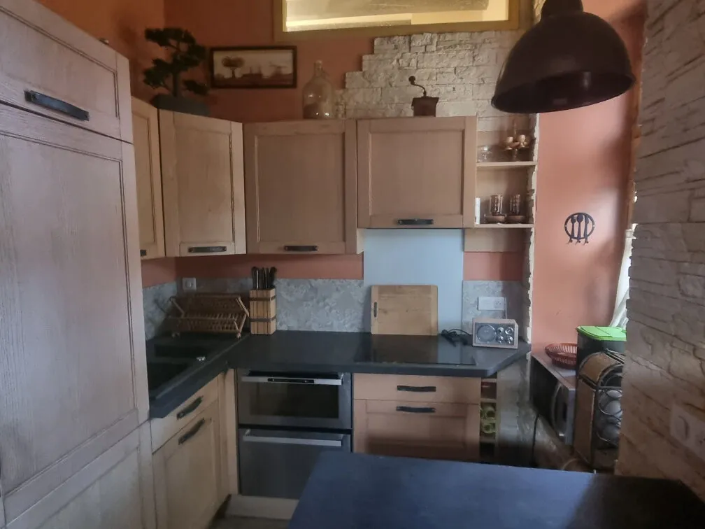 Grand studio avec mezzanine à Guérande centre historique 