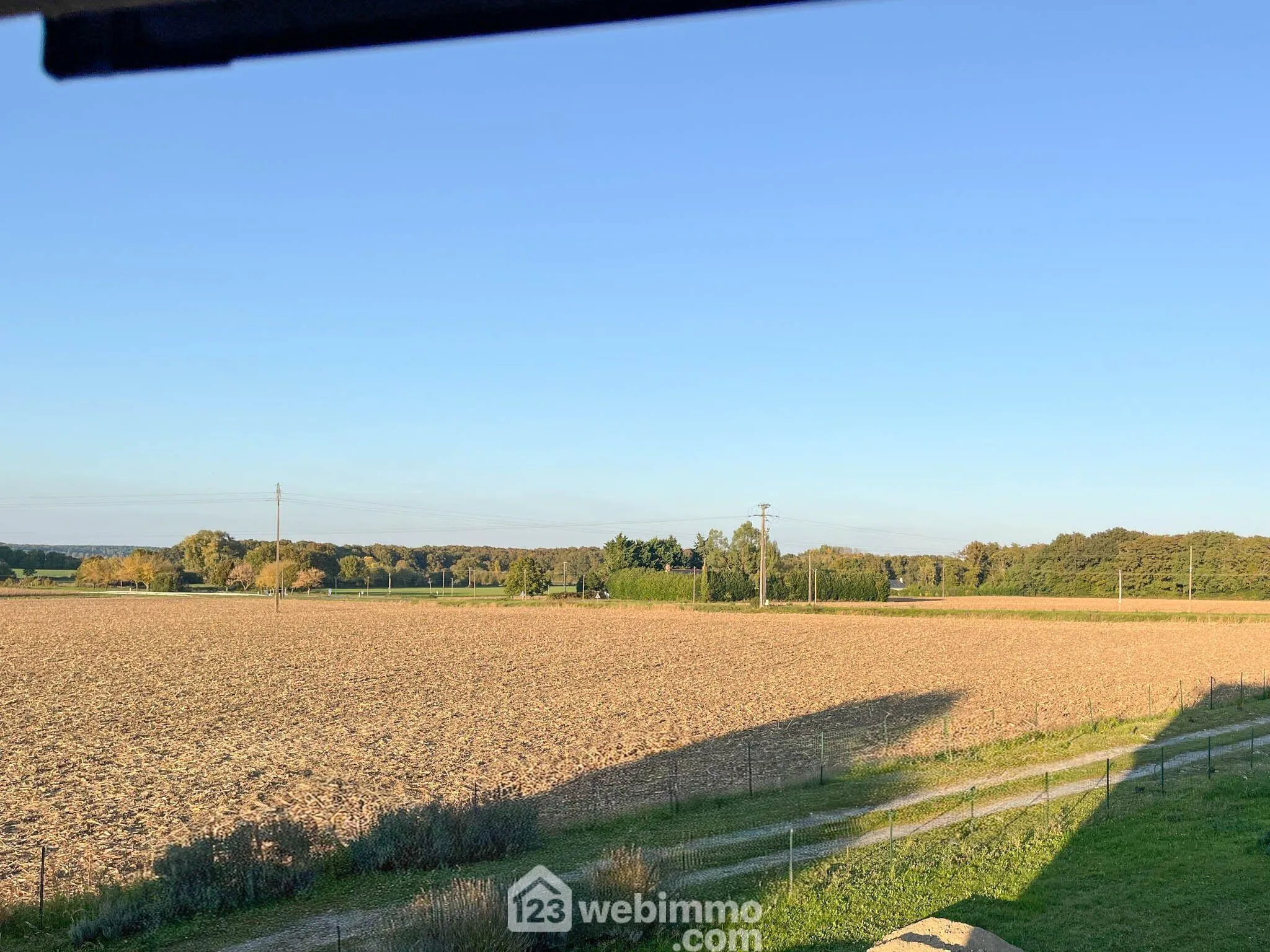 Charmante maison avec 4 chambres à Bauné proche Angers - Cadre verdoyant et tranquillité 