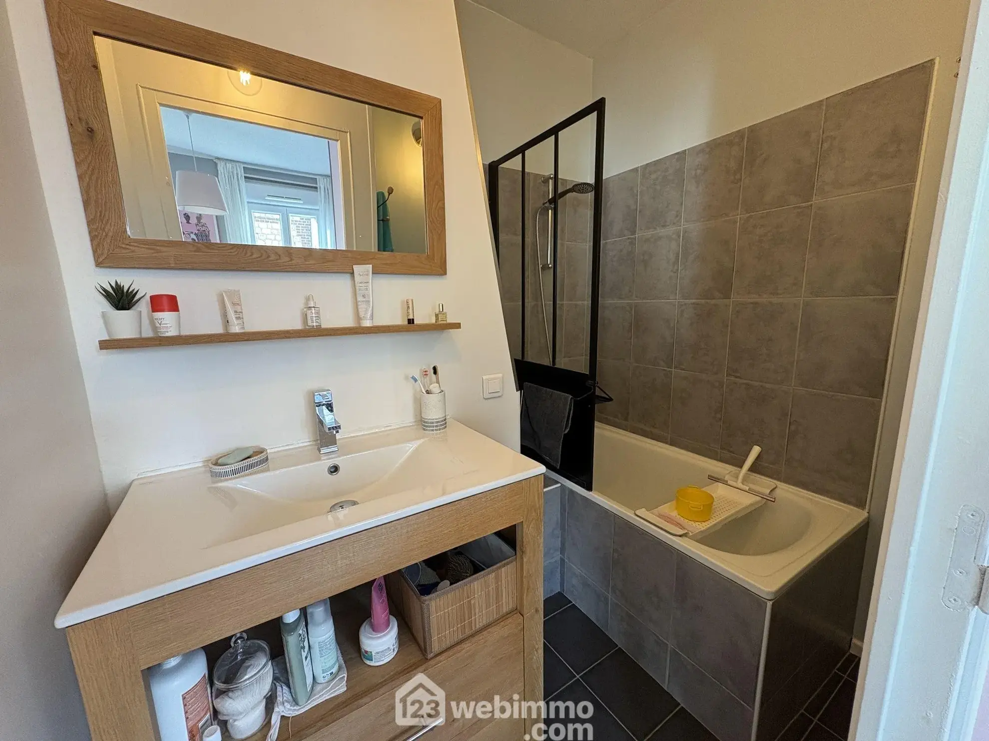 Maison de ville à Rouen de 52m² avec cour, idéalement située proche du métro 