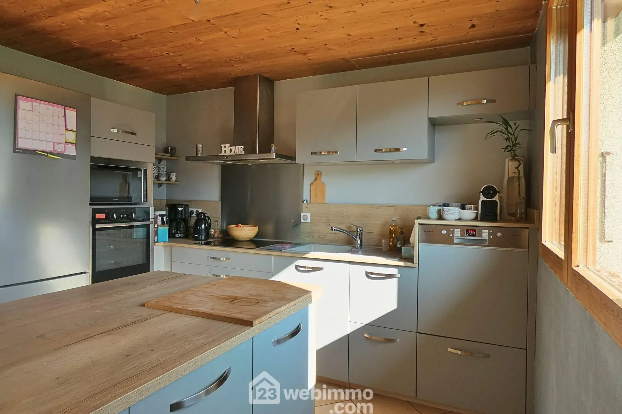 Appartement T4 en rez de jardin avec jardin privé à Marthod 