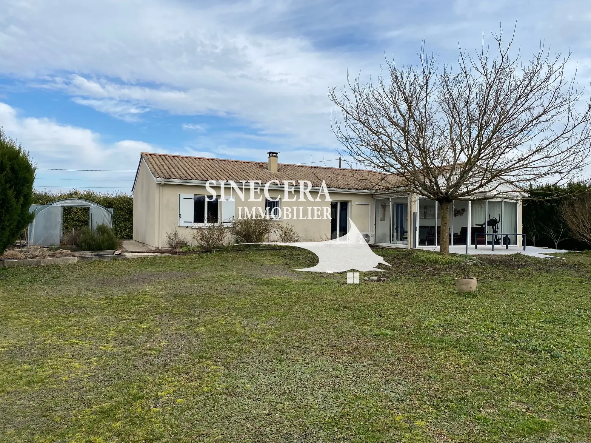 Belle maison contemporaine à Riberac avec grand terrain et garage proche commodités