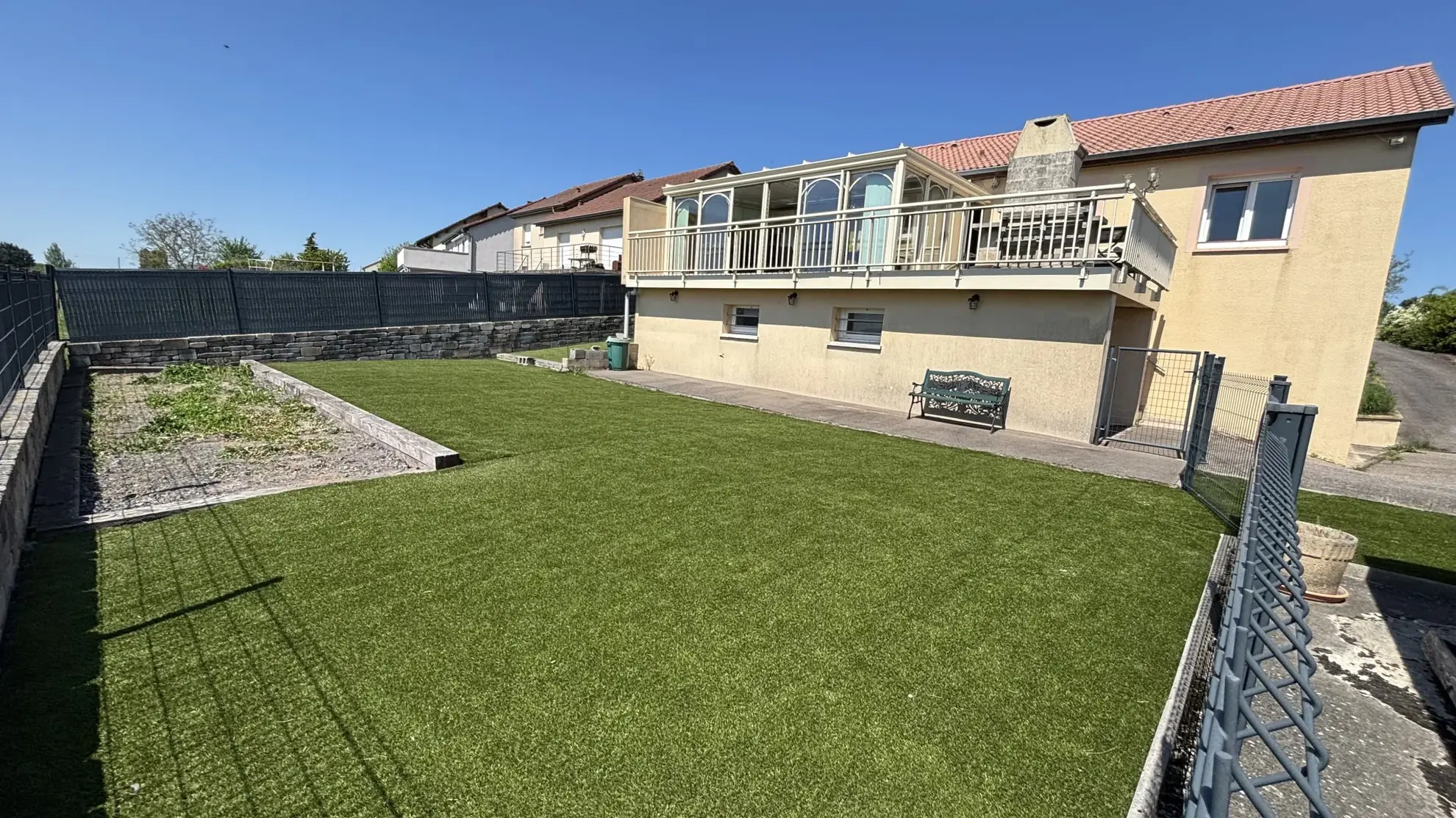 Maison moderne de plain-pied à Morhange avec sous-sol et terrain plat