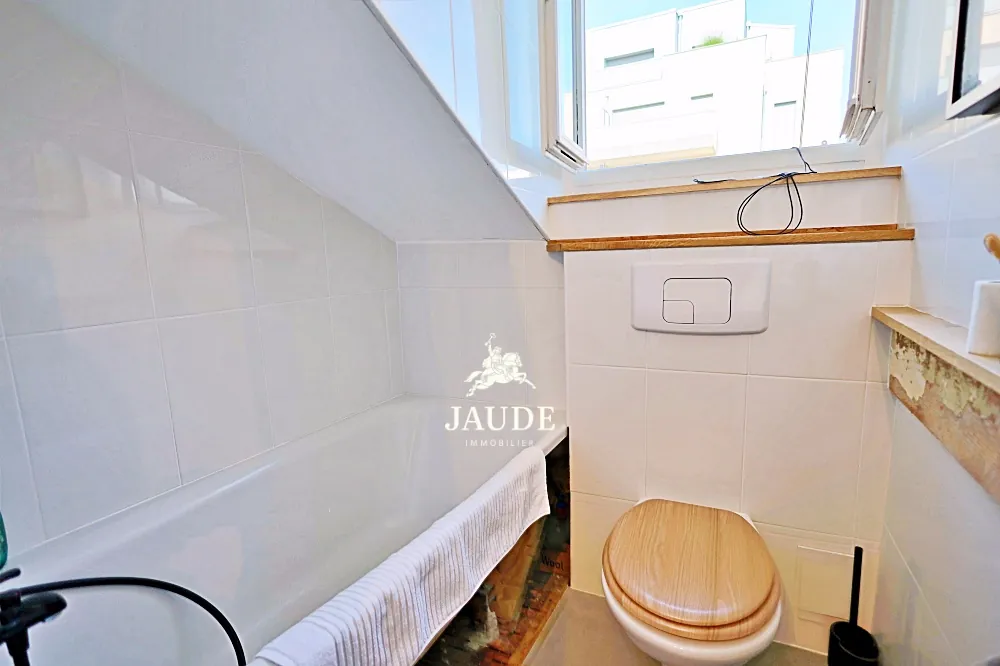 Appartement T1 rénové à Clermont-Ferrand, proche commodités, idéal investisseur ou étudiant 