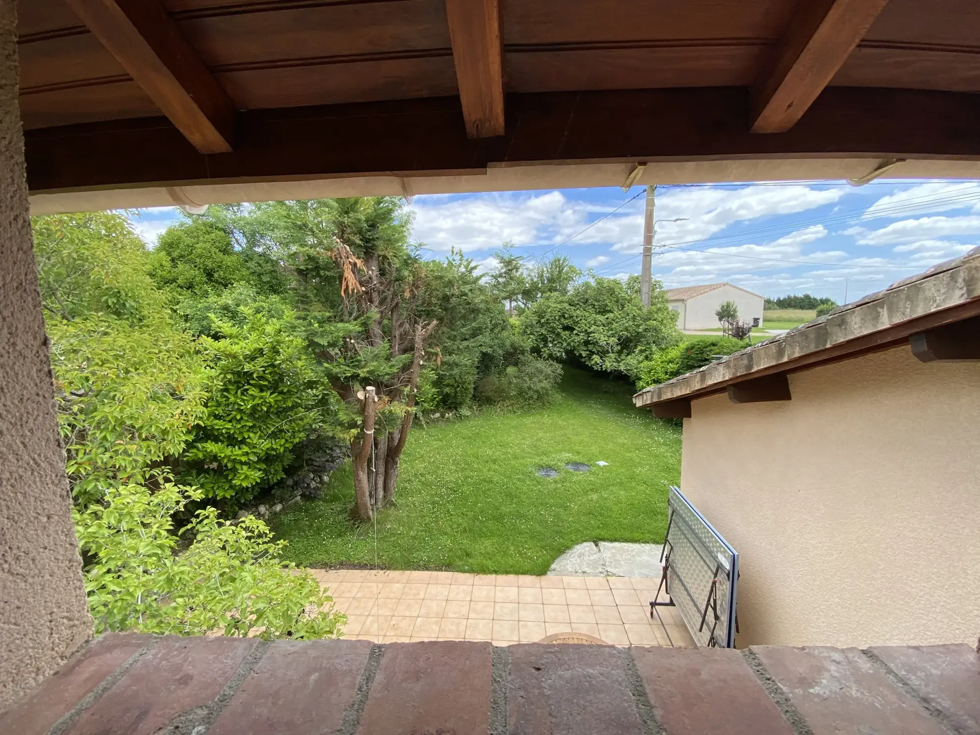 Maison de village en pierre avec jardin et garage à Auros 