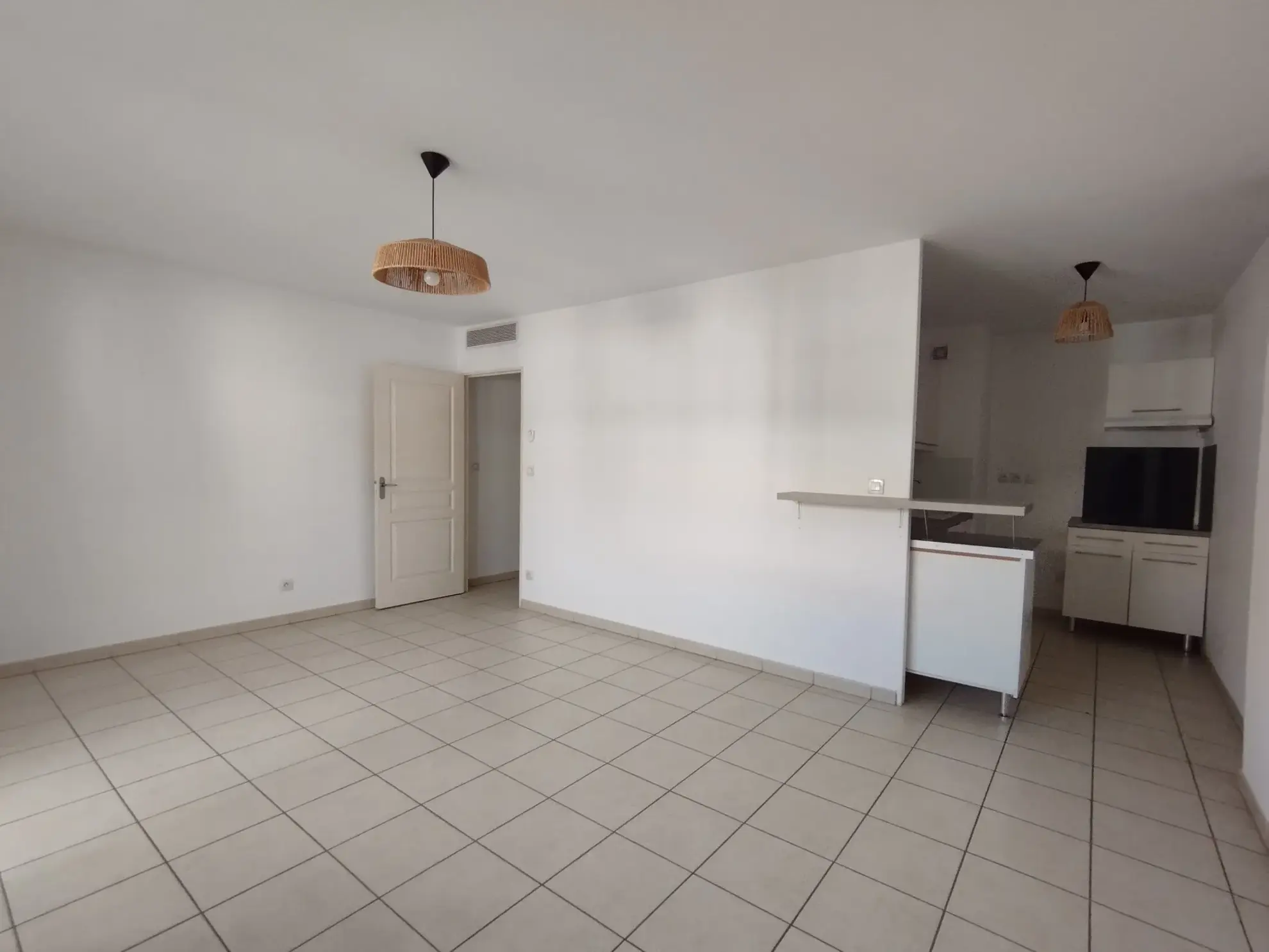 Studio 35m² avec Vue Mer à La Seyne-sur-Mer — Investissement ou Premier Achat 