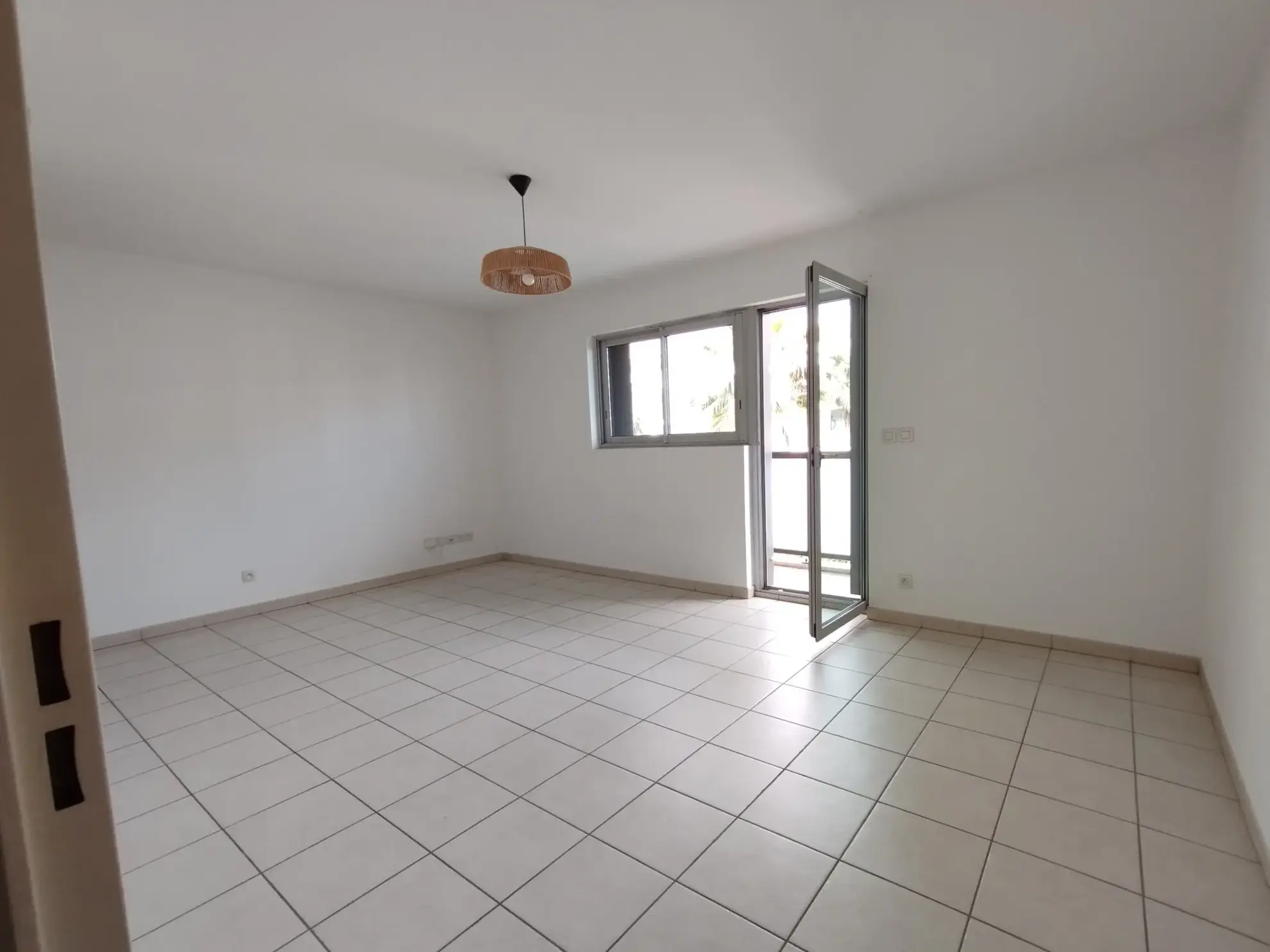 Studio 35m² avec Vue Mer à La Seyne-sur-Mer — Investissement ou Premier Achat 