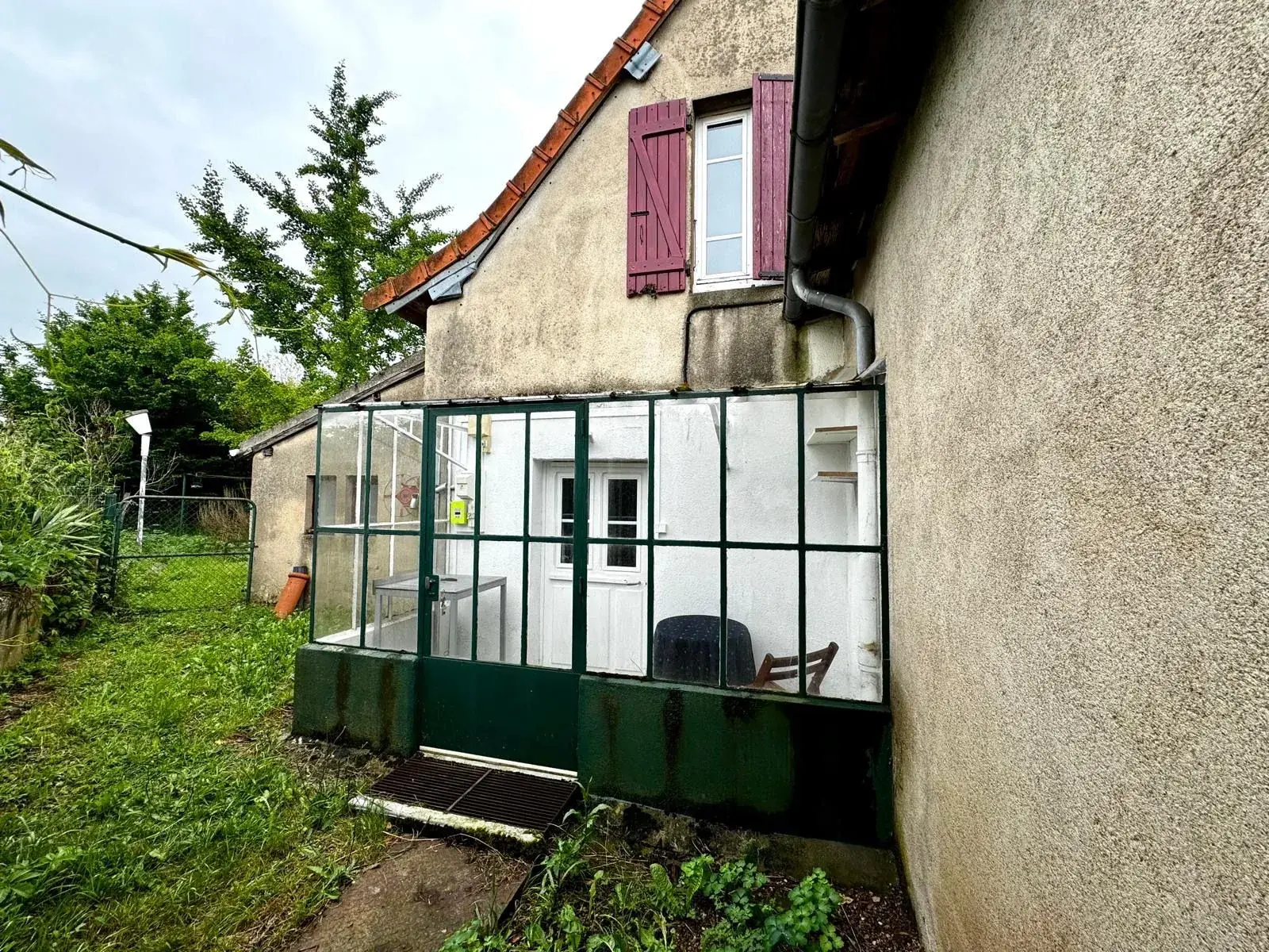 Maison de campagne à vendre à Marcigny - 2 chambres, jardin et dépendances 