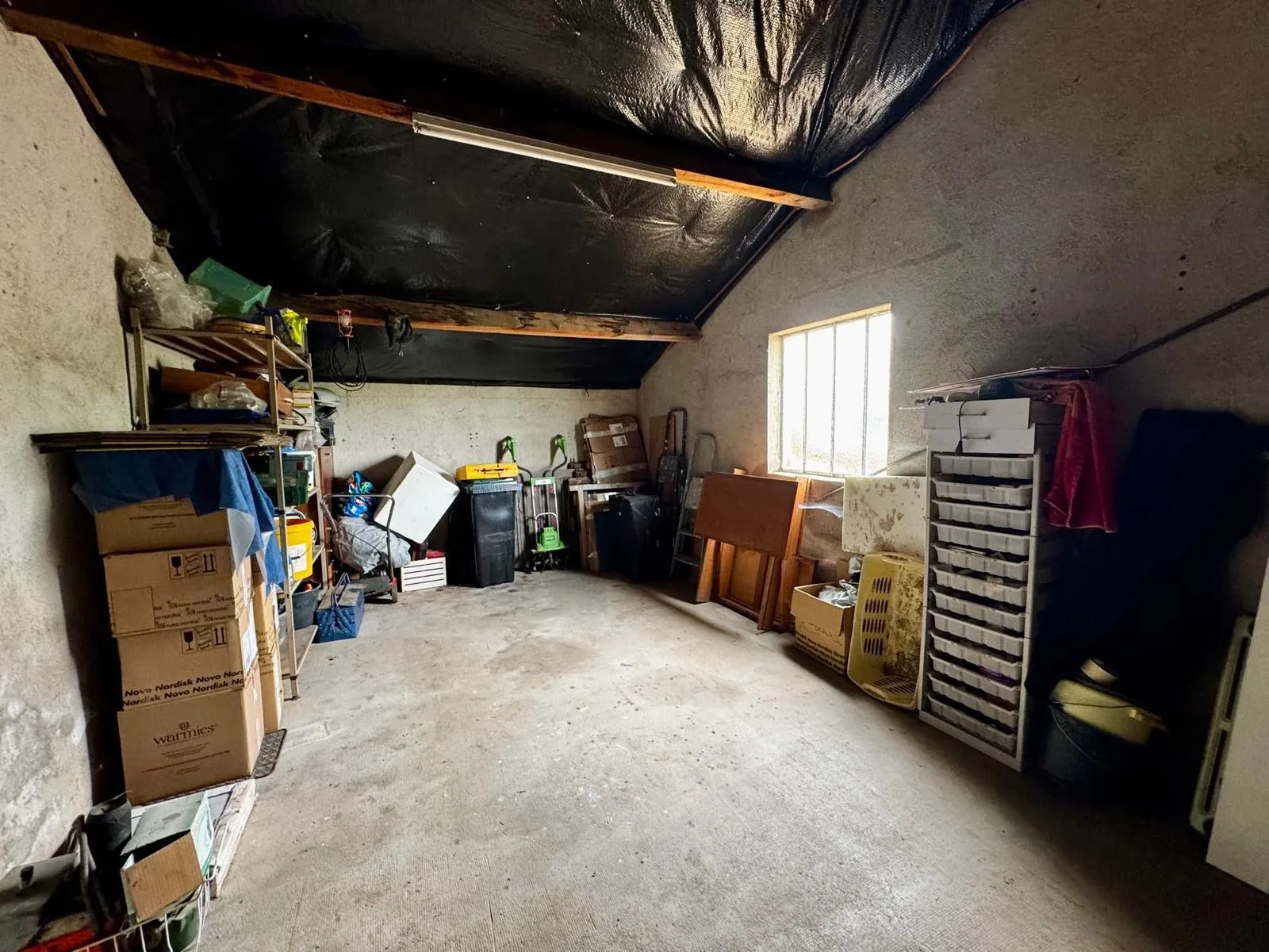 Maison de campagne à vendre à Marcigny - 2 chambres, jardin et dépendances 