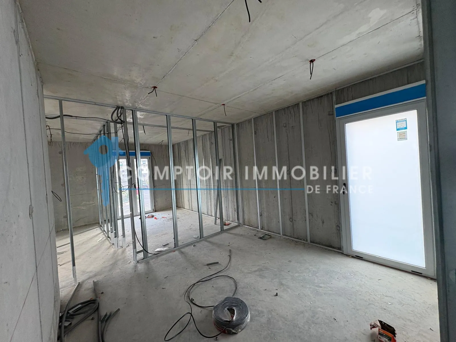 Appartement T4 neuf de 70 m² à Echirolles avec parking et finitions à réaliser 
