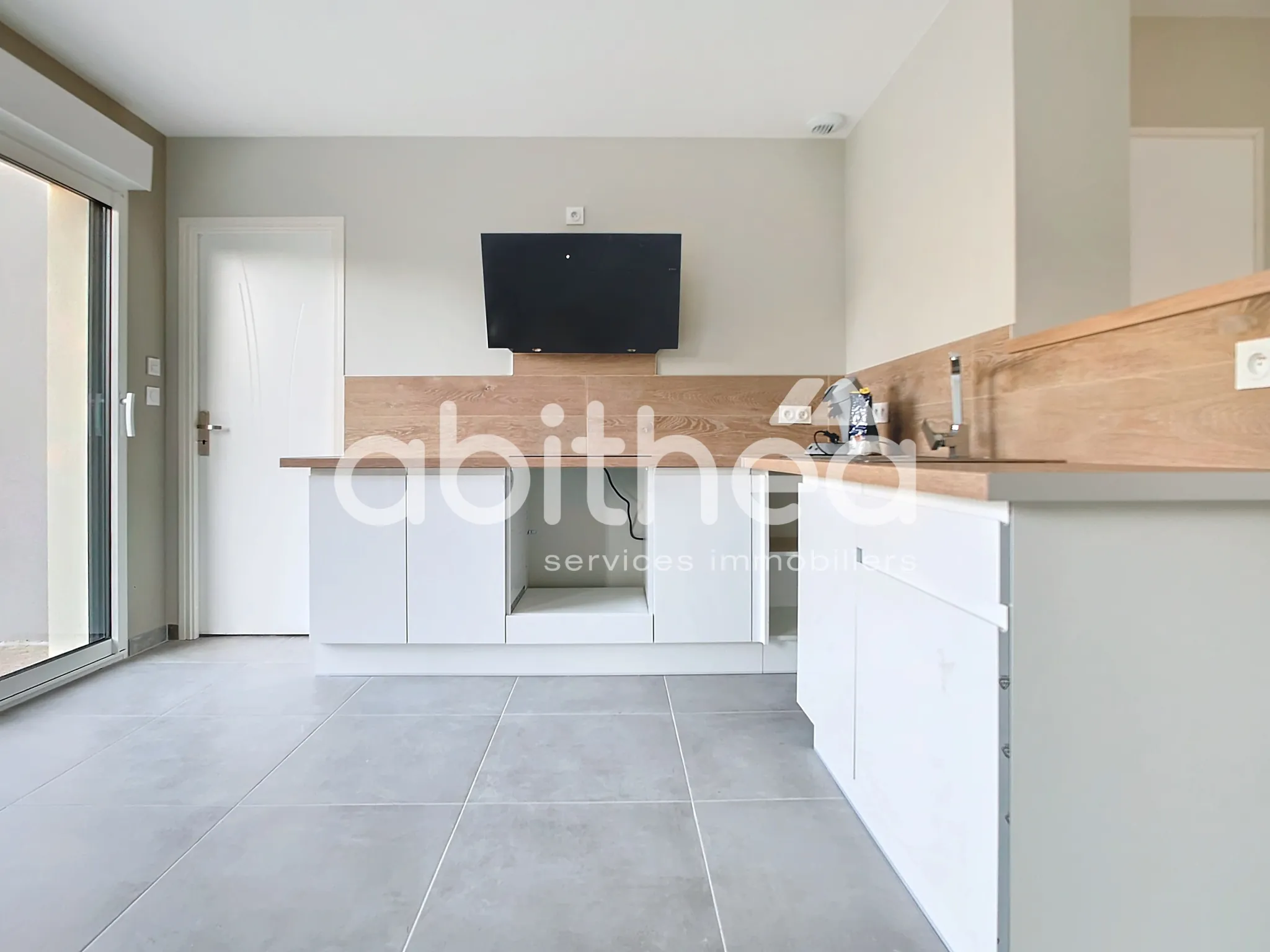 Maison neuve 2024 à Saint-André-les-Vergers avec jardin et garage