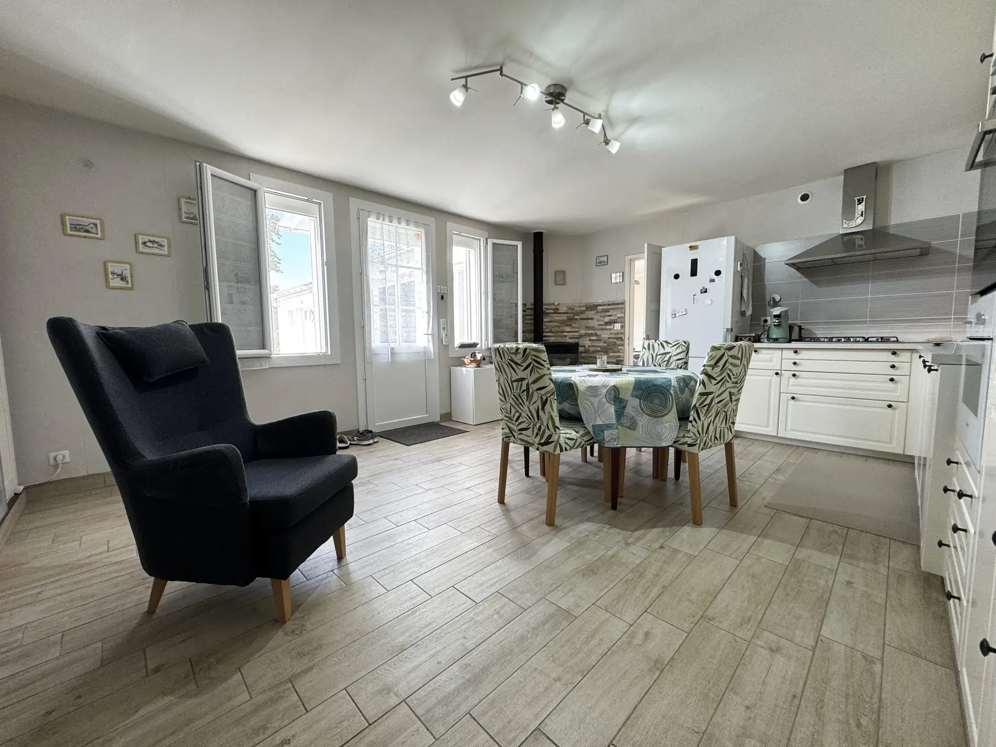 Maison de village rénovée à Arvert, 95 m², proche plages et commerces 