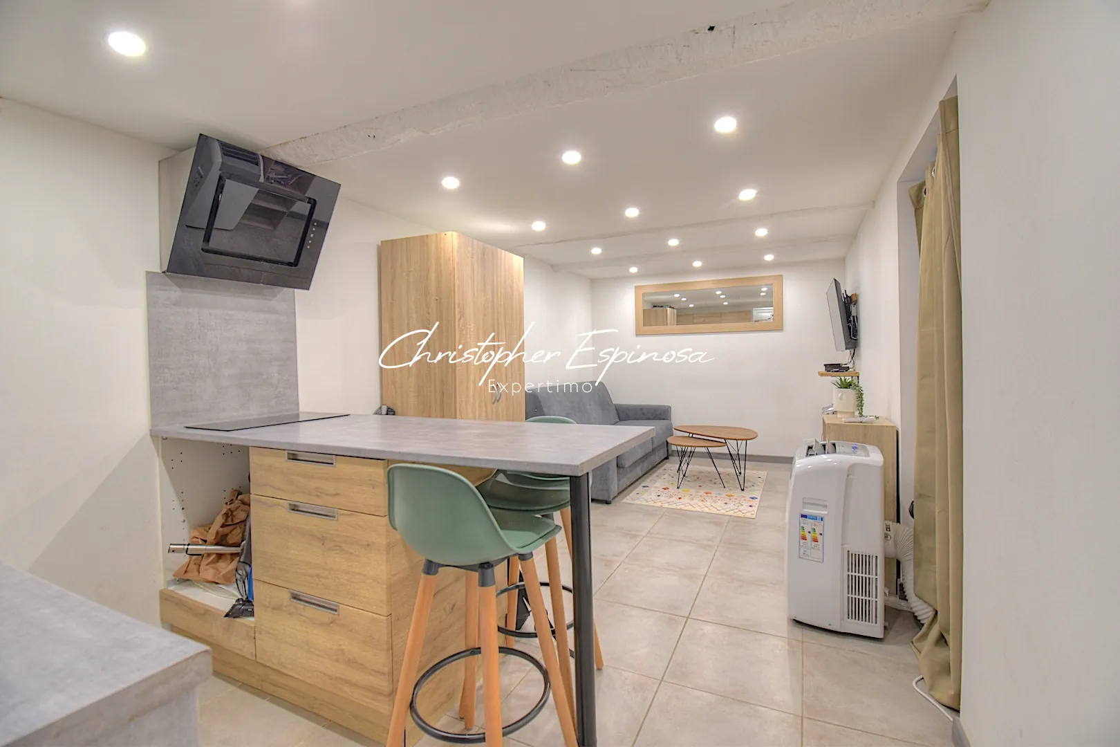 Studio rénové de 20 m² au cœur d'Antibes, emplacement idéal