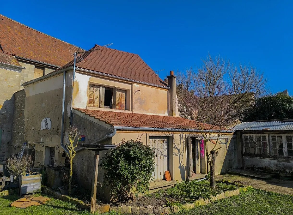 Ensemble immobilier à vendre près de Château-Thierry, 164 m², jardin, annexes et potentiel d'investissement 