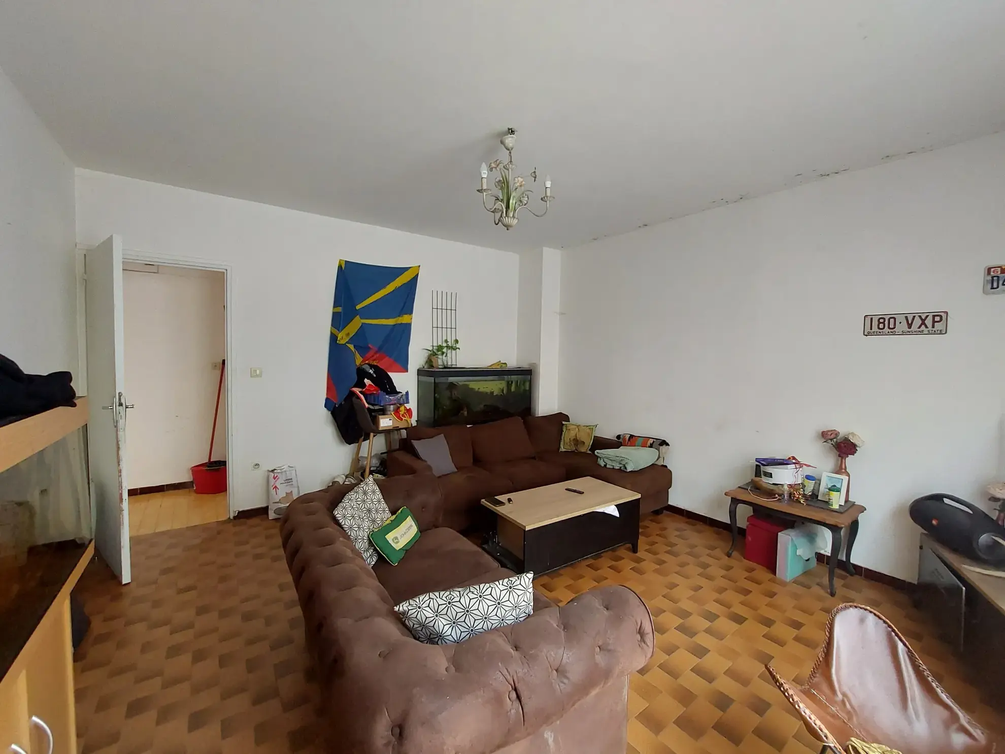 Maison de village avec local commercial et terrasses à Brusque, vue campagne 