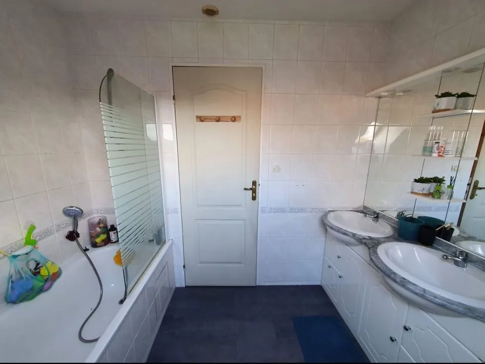 Jolie maison de 130 m² à Marolles-en-Beauce, terrain arboré, cadre paisible 