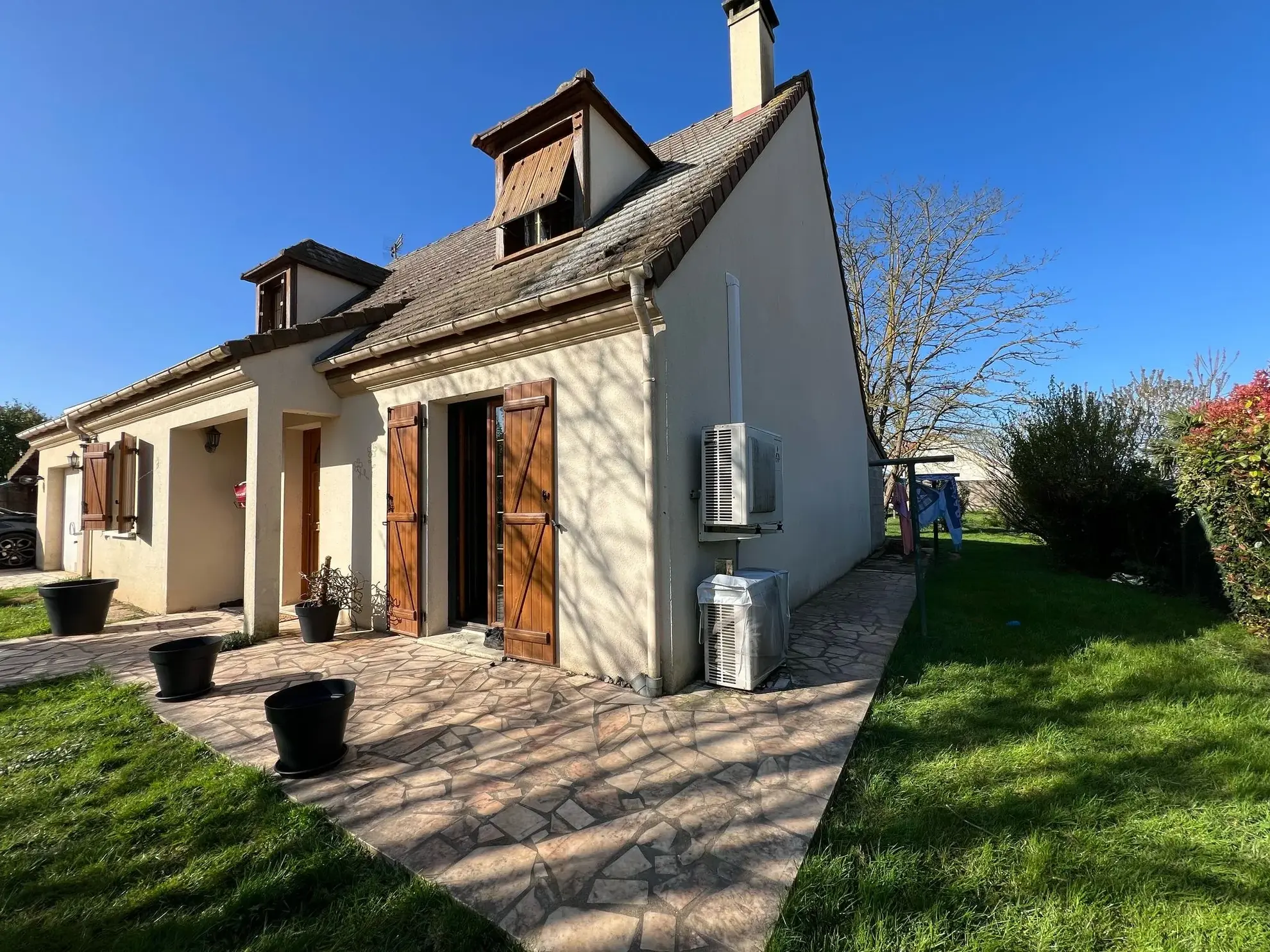 Jolie maison de 130 m² à Marolles-en-Beauce, terrain arboré, cadre paisible 