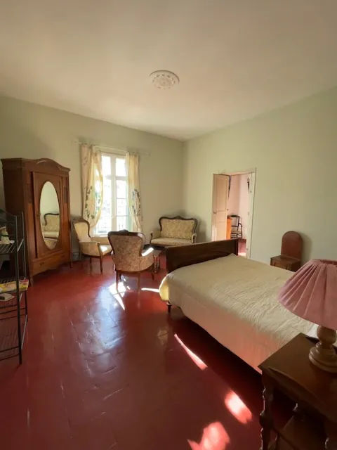 Magnifique maison de maître de 280 m² à Gabian avec 5 chambres et grand extérieur 