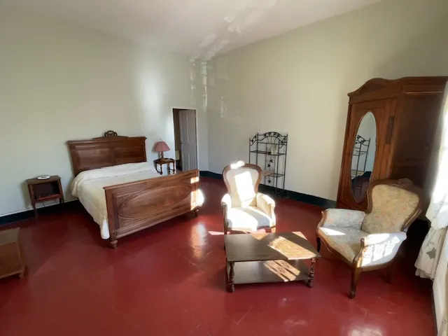 Magnifique maison de maître de 280 m² à Gabian avec 5 chambres et grand extérieur 