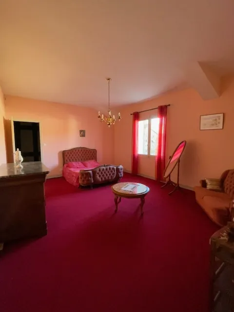 Magnifique maison de maître de 280 m² à Gabian avec 5 chambres et grand extérieur 