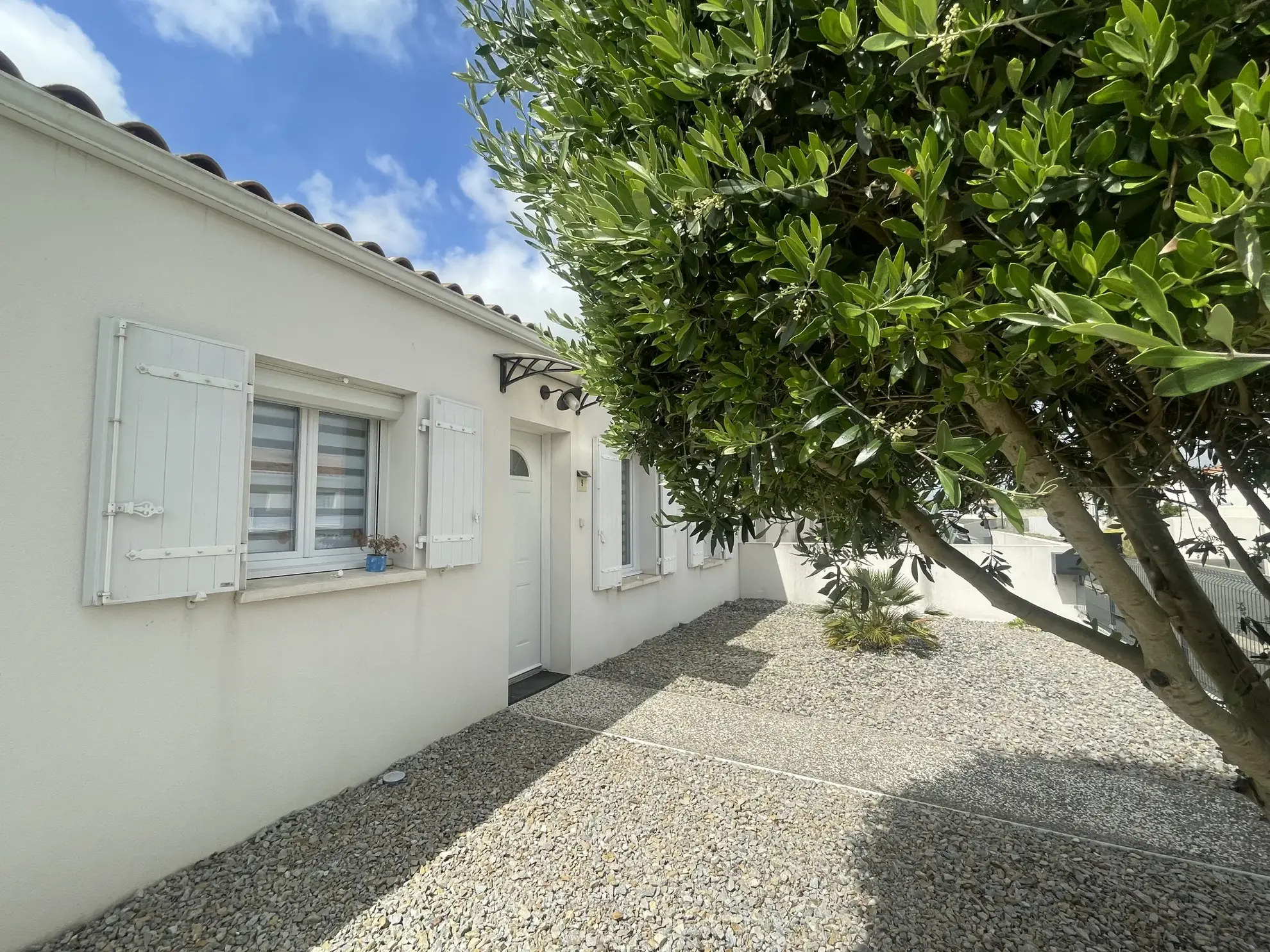 Belle maison de plain-pied à Aigrefeuille d'Aunis with jardin de 357 m² 