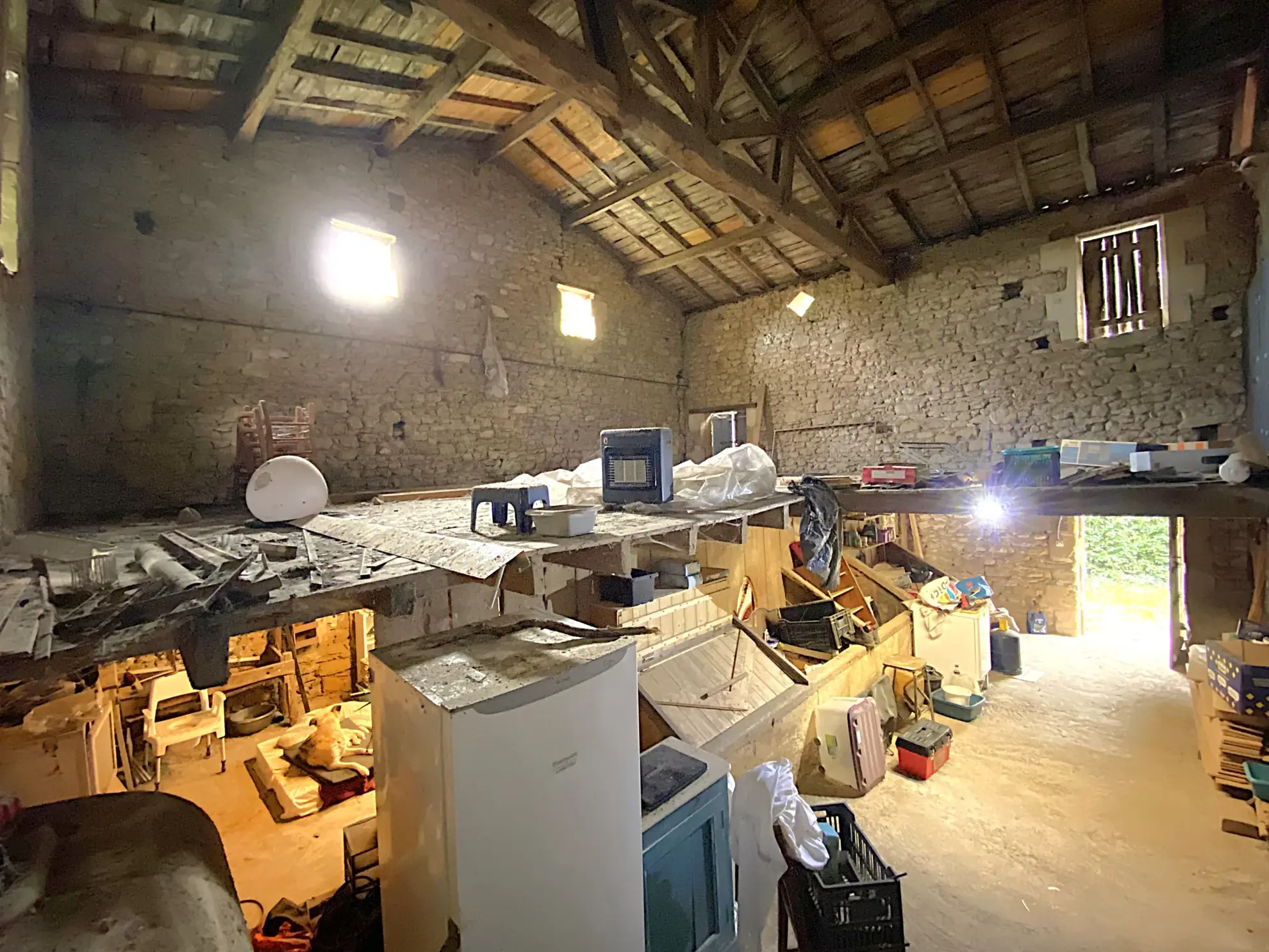 Maison en pierre de 105 m² avec grange attenante à Lamothe Landerron 