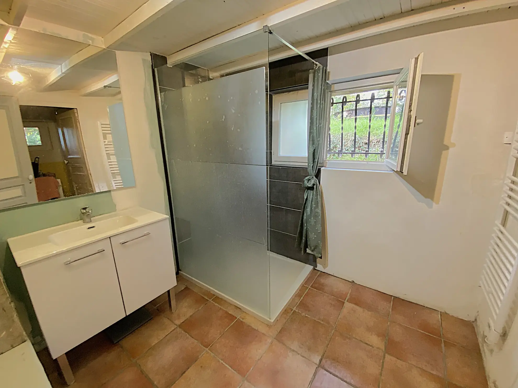 Maison en pierre de 105 m² avec grange attenante à Lamothe Landerron 