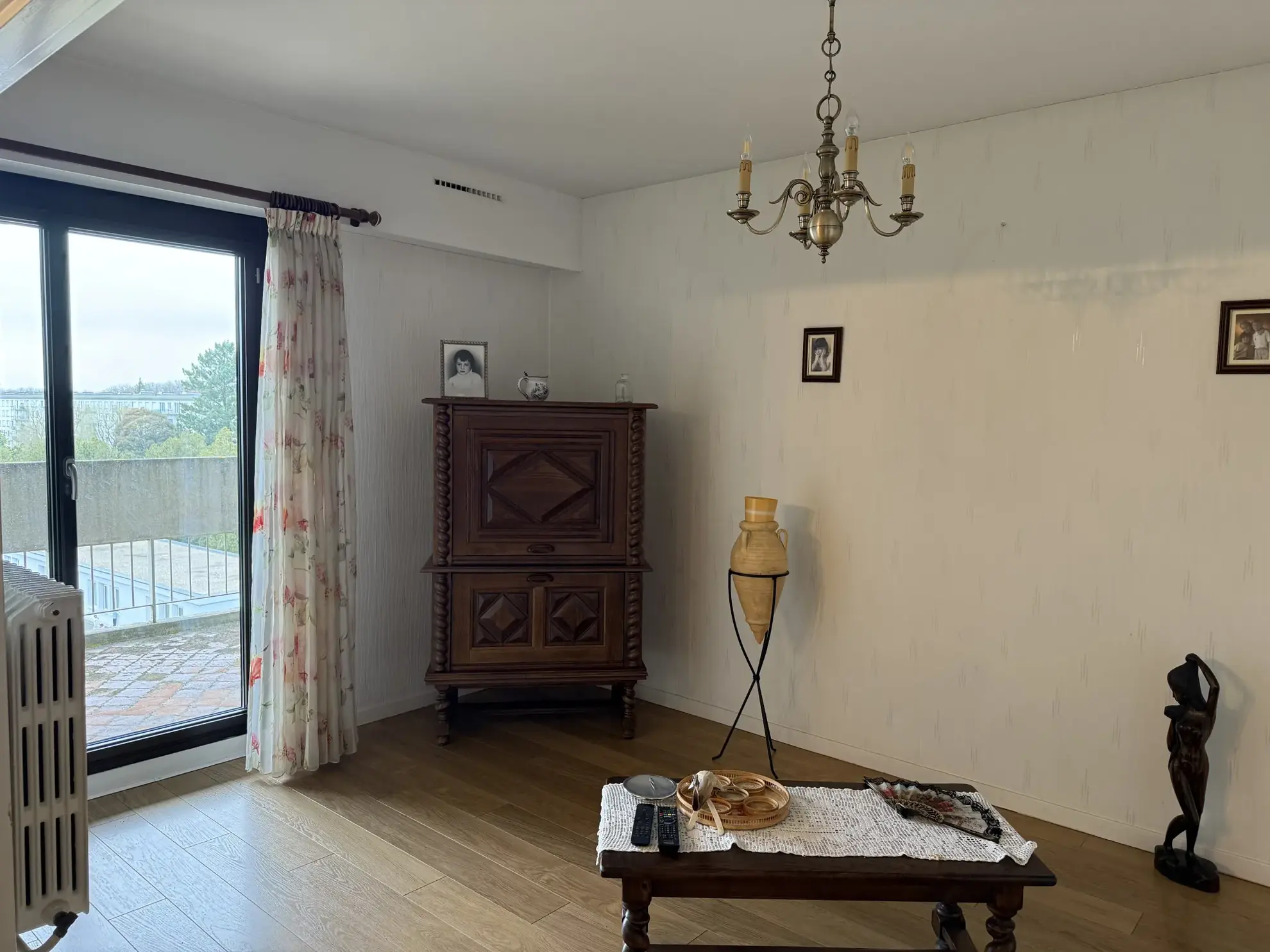Spacieux appartement 98m² avec balcon, parking à Angoulême