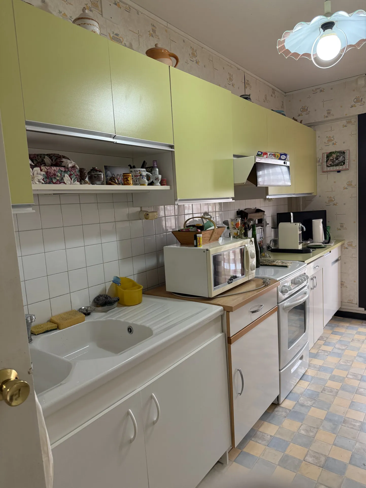 Spacieux appartement 98m² avec balcon, parking à Angoulême 